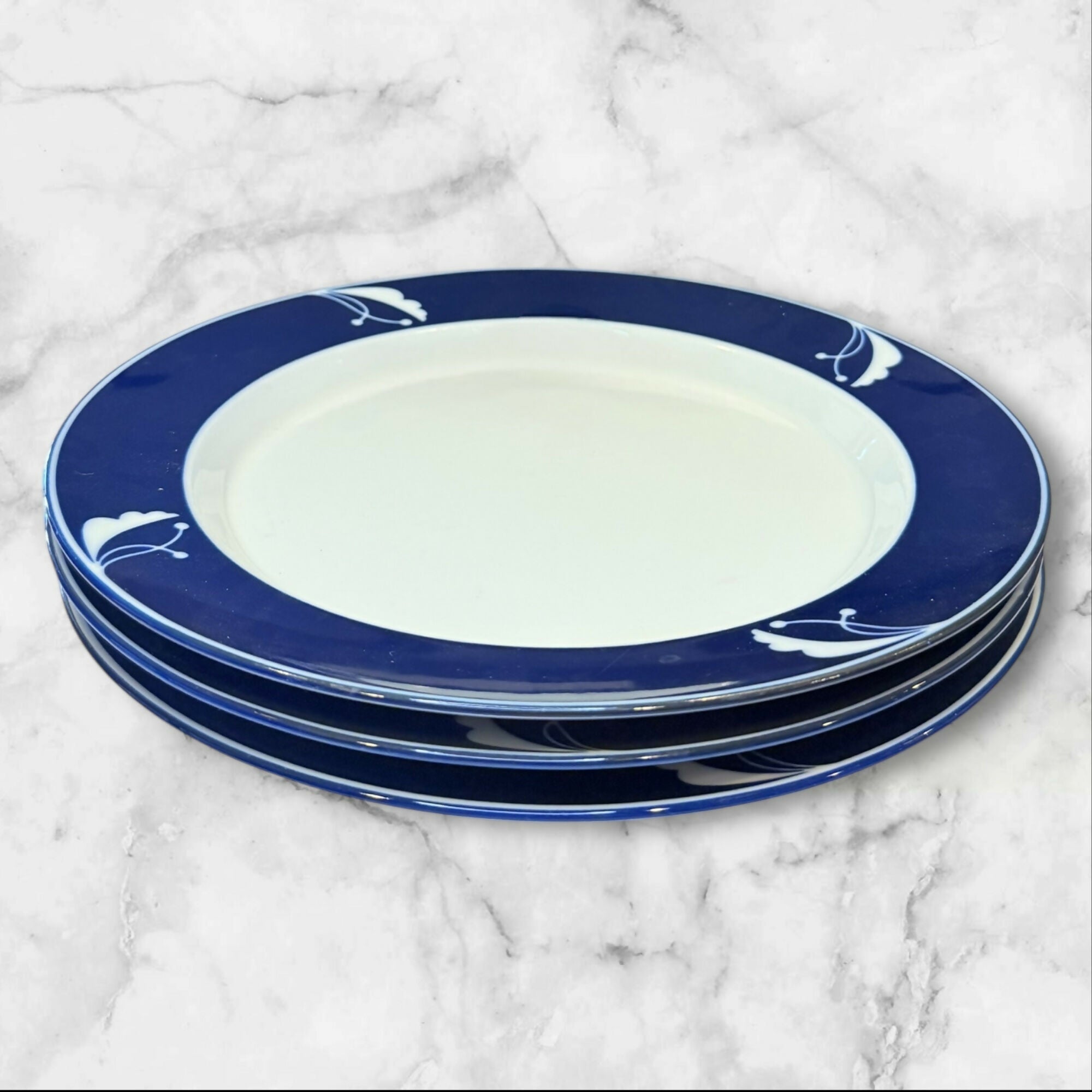 Dansk Indigo Flora Blue Band Dinner Plates White Berries | Set of 3 | Great
