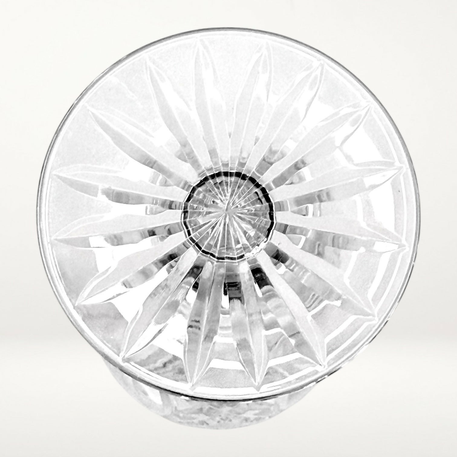 Crystal Clear Industries Camelia Wine Glass | Excellent Condition