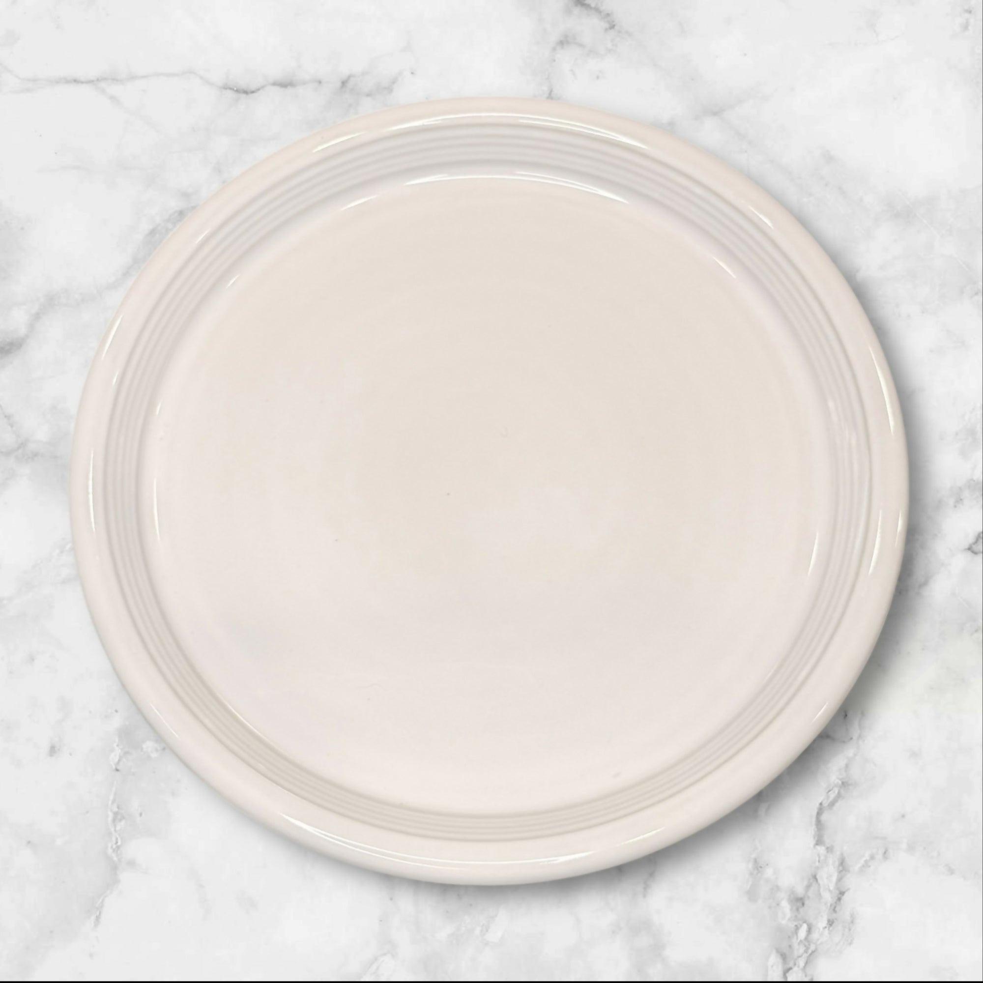 Crate & Barrel White Cream Stoneware Salad Plates | Set of 4 | Immaculate