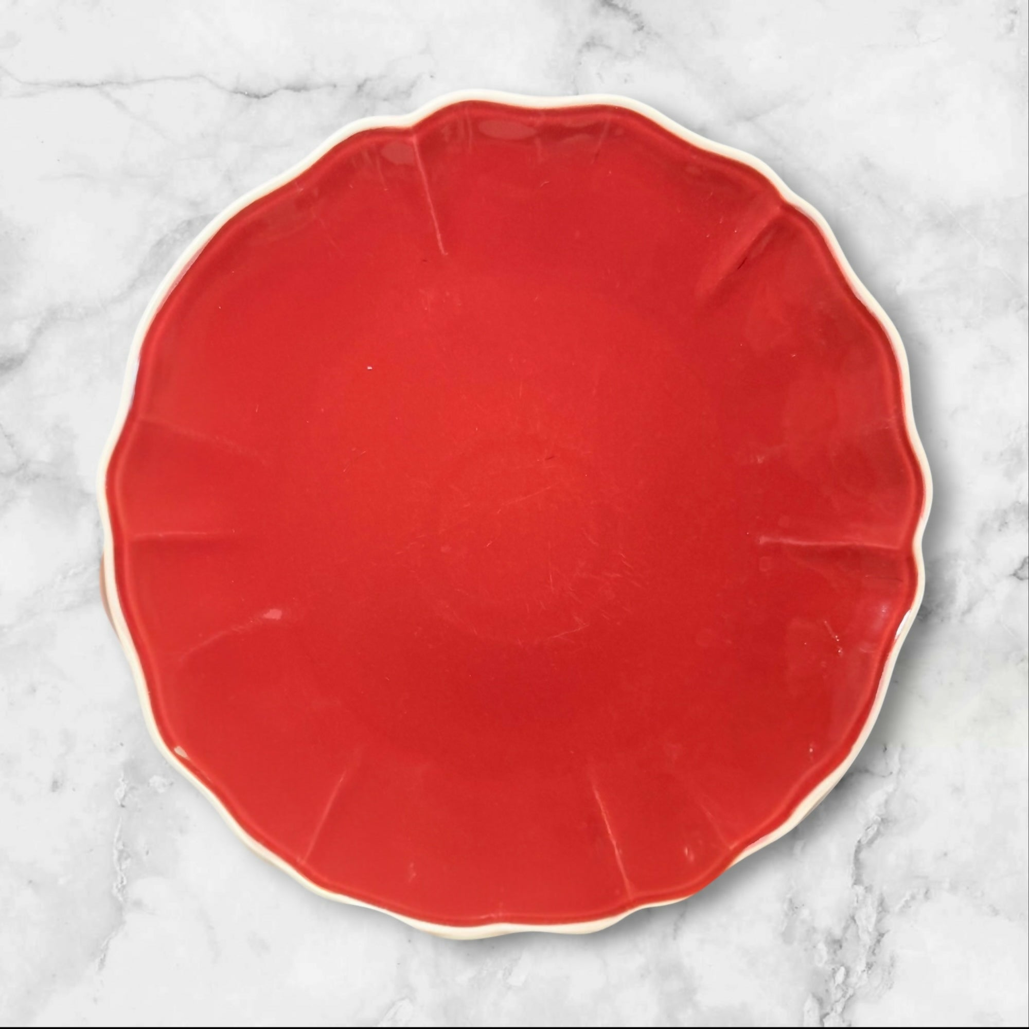 Williams Sonoma Maroon Scalloped Dinner Plates Set of 4 Gently Used