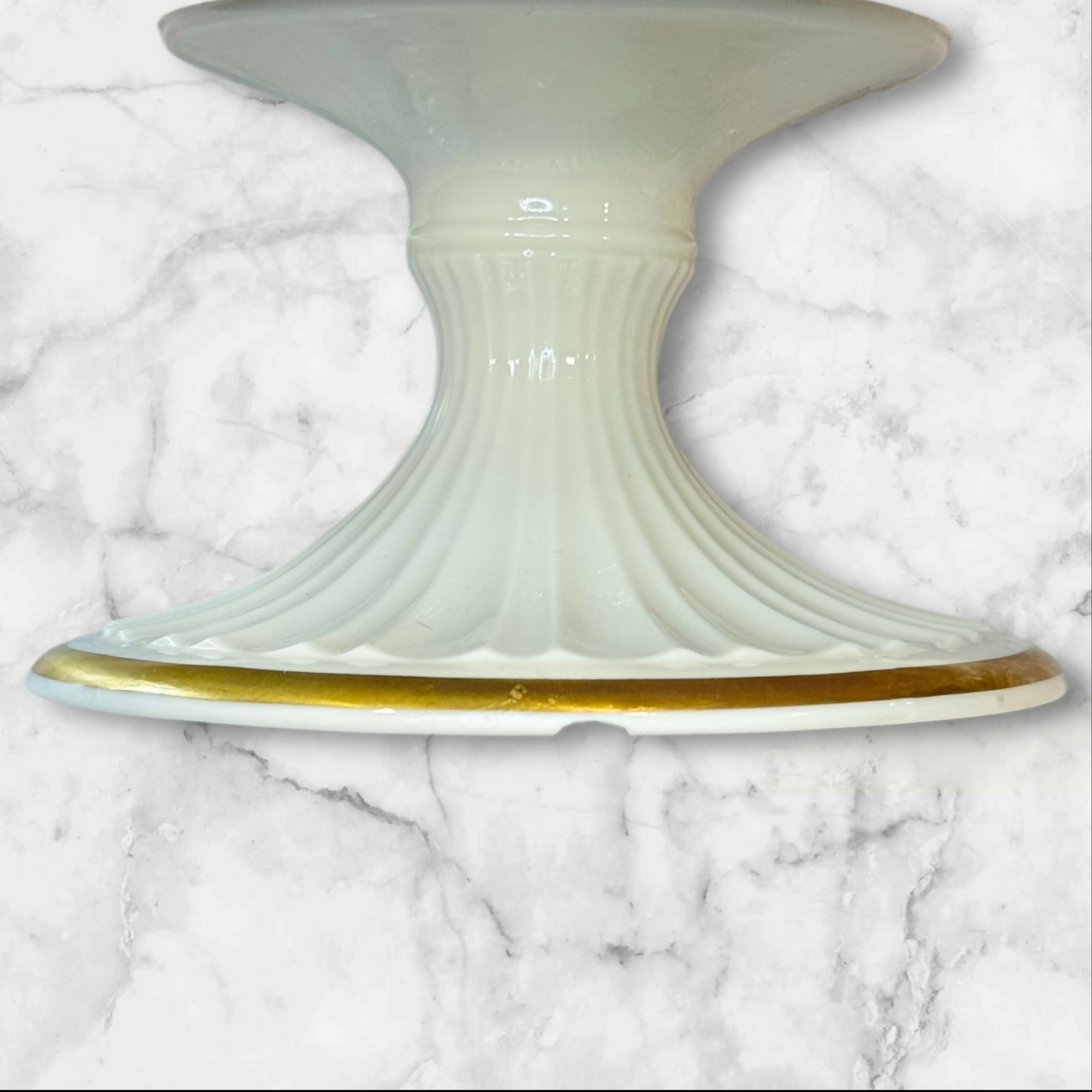 Lenox Plaza Collection Pedestal Cake Stand | Gold Trim | Excellent Condition