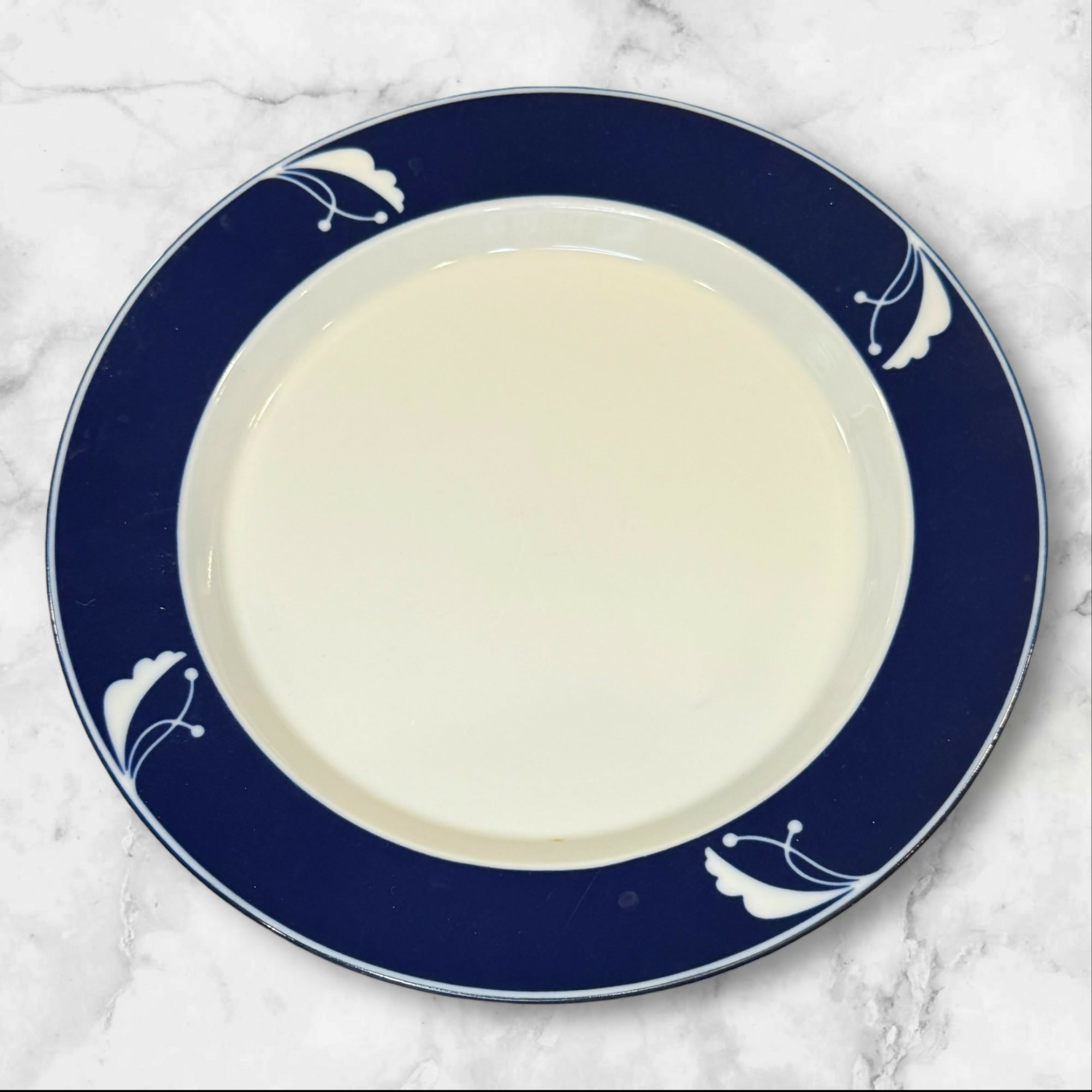 Dansk Indigo Flora Blue Band Dinner Plates White Berries | Set of 3 | Great