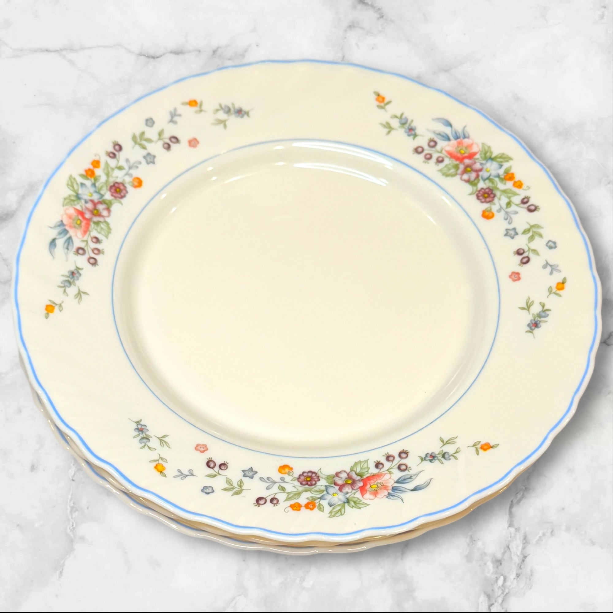 Arcopal Victoria Luncheon Plates Set of 3 | Excellent Condition