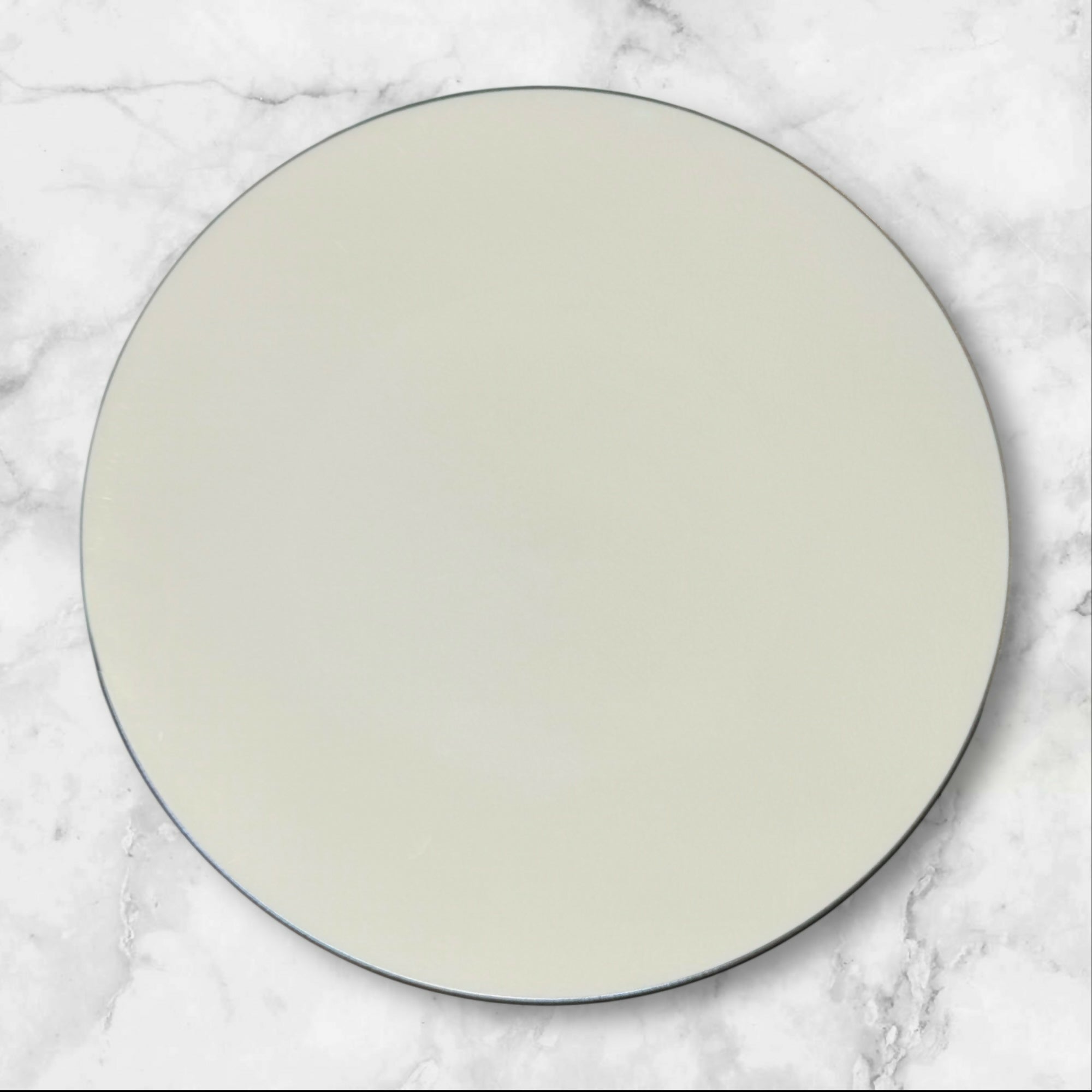 Crate & Barrel Kita Dinner Plates Ivory | Set of 4 | Excellent Condition