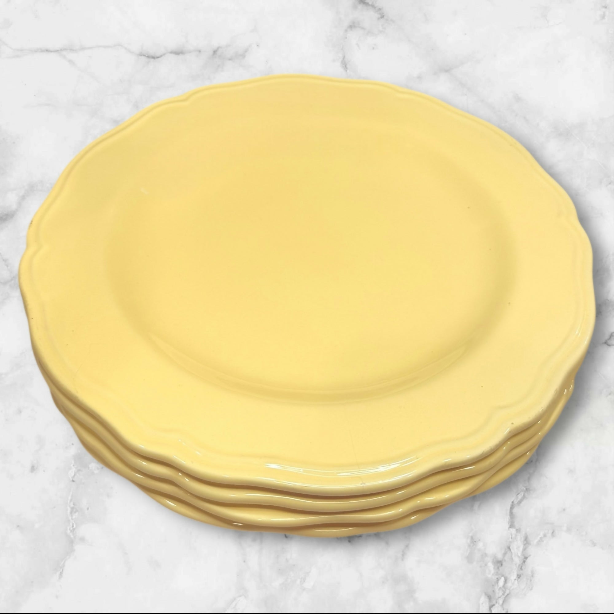 Emily Yellow Dinner Plates | Set of 4 | Scalloped Edge | Great Condition