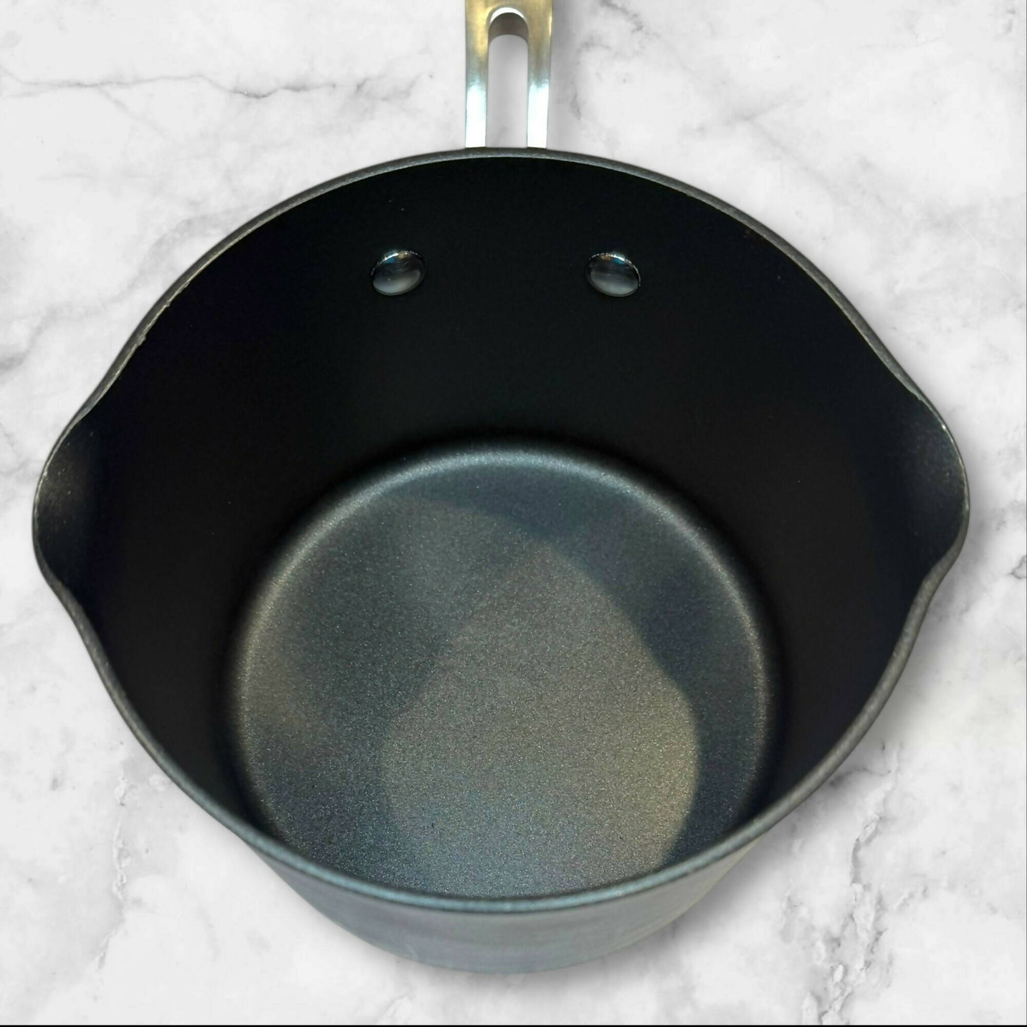 Kirkland Signature Hard-Anodized Saucepan w/ Strainer Lid | 3 Qt | Great Cond