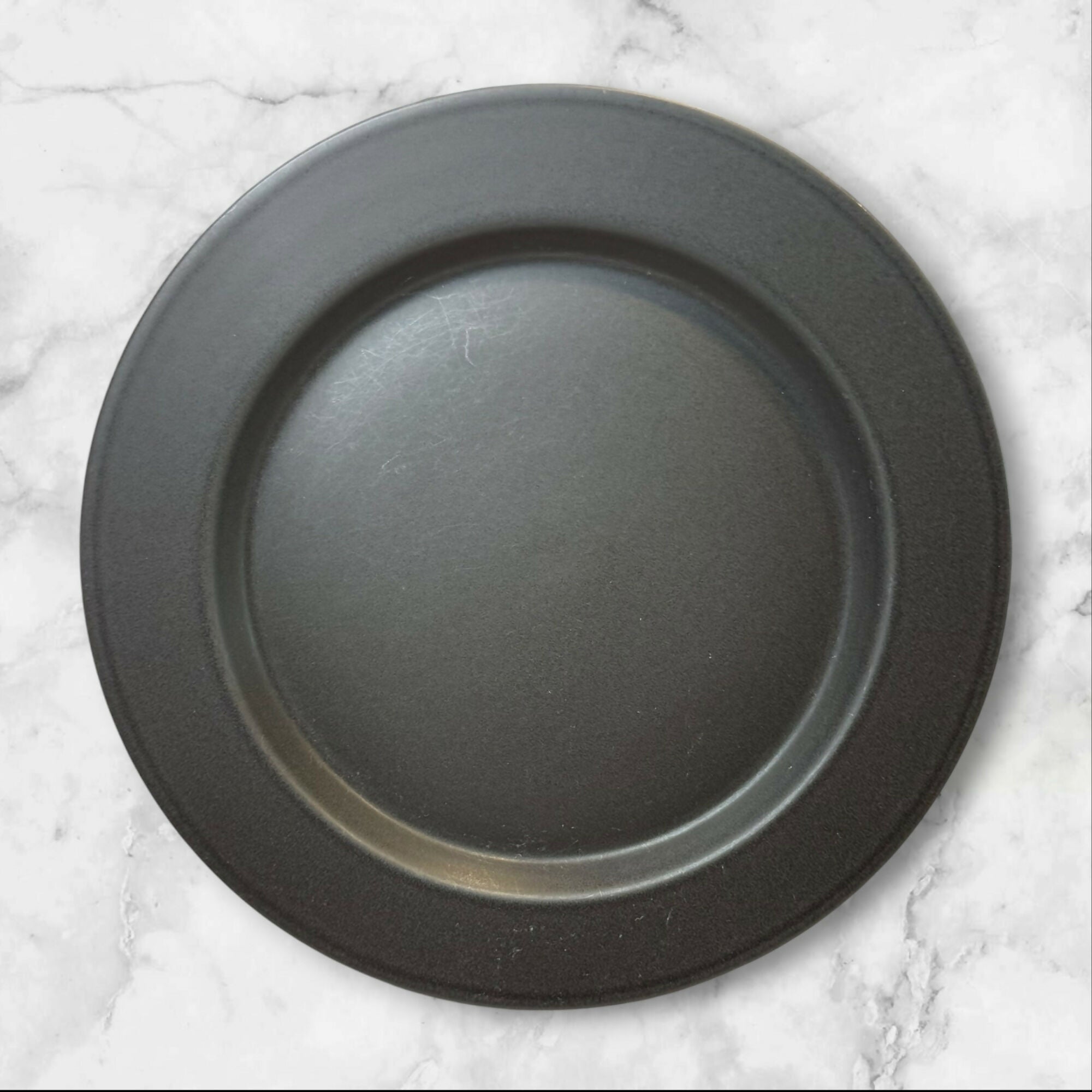 Calvin Klein Kohl Dinner Plates Set of 4 | Excellent Condition | Minor Wear