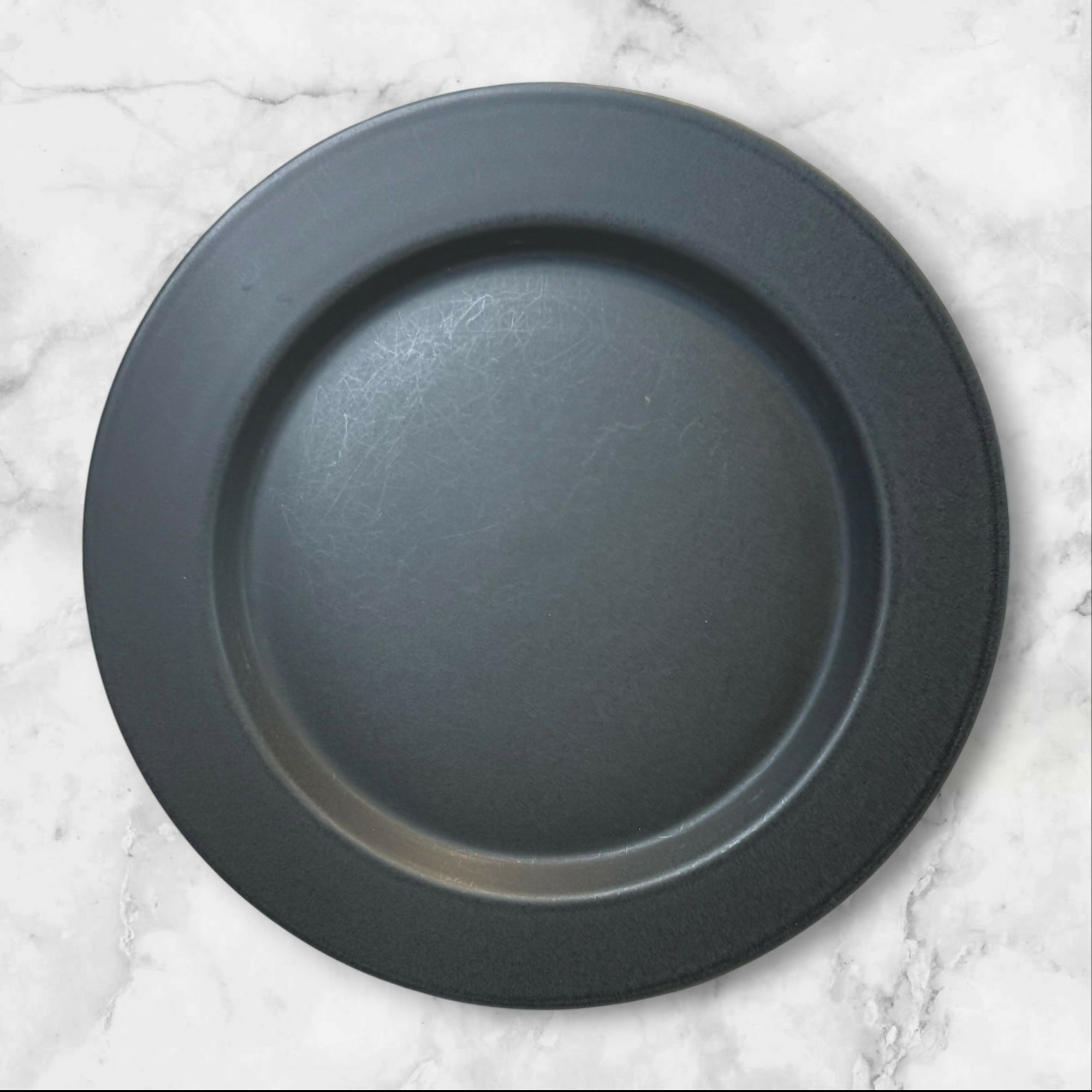 Calvin Klein Kohl Dinner Plates Set of 4 | Excellent Condition | Minor Wear