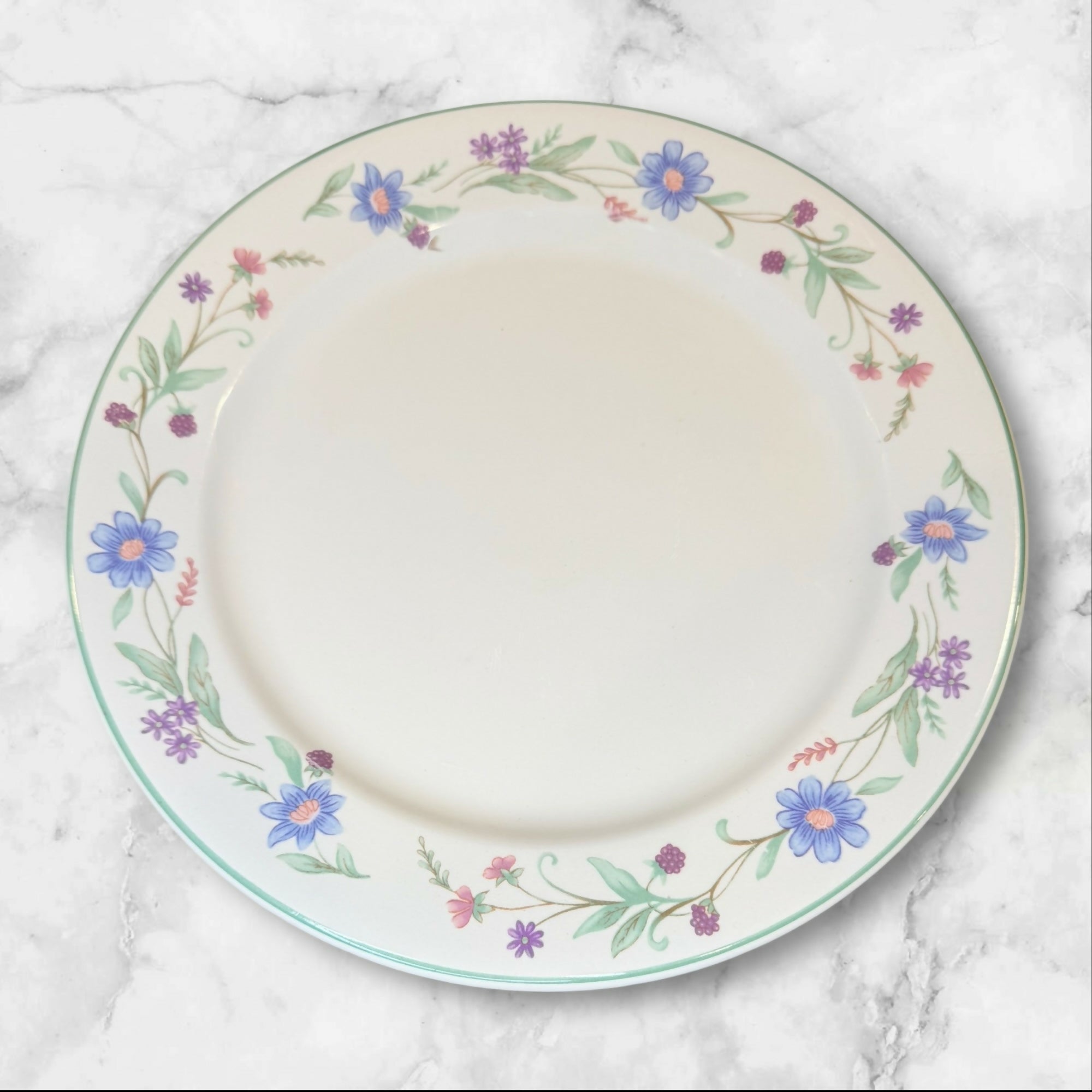 Oneida Ava Floral Dinner Plates Set of 4 | Great Condition
