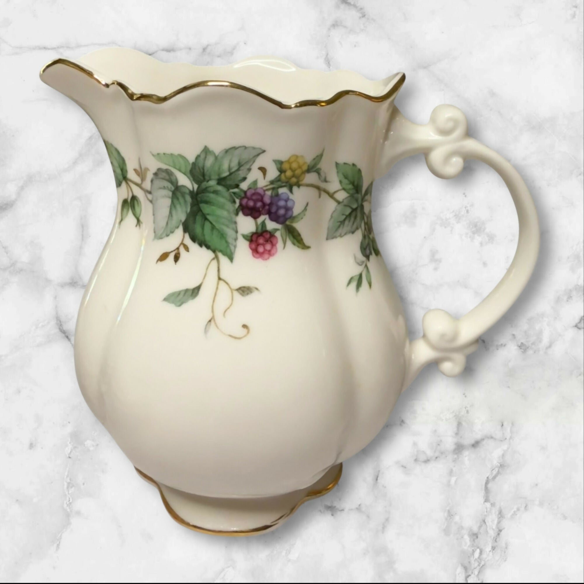 Grace’s Teaware Berry Yard 9-Piece Tea Set | Floral Porcelain | Excellent