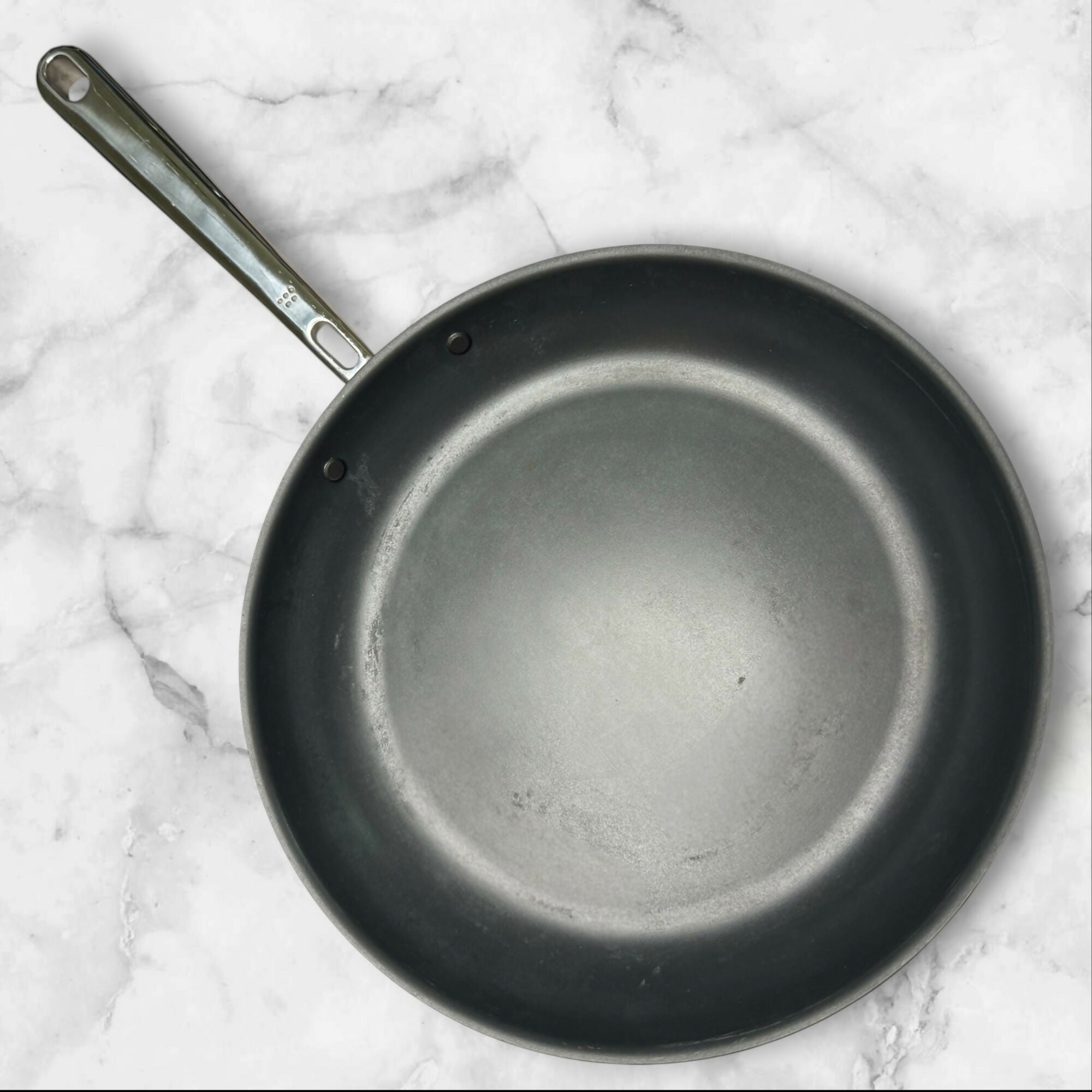 Misen Carbon Steel Fry Pan Skillet | 10.75 Inch | Good Used Condition