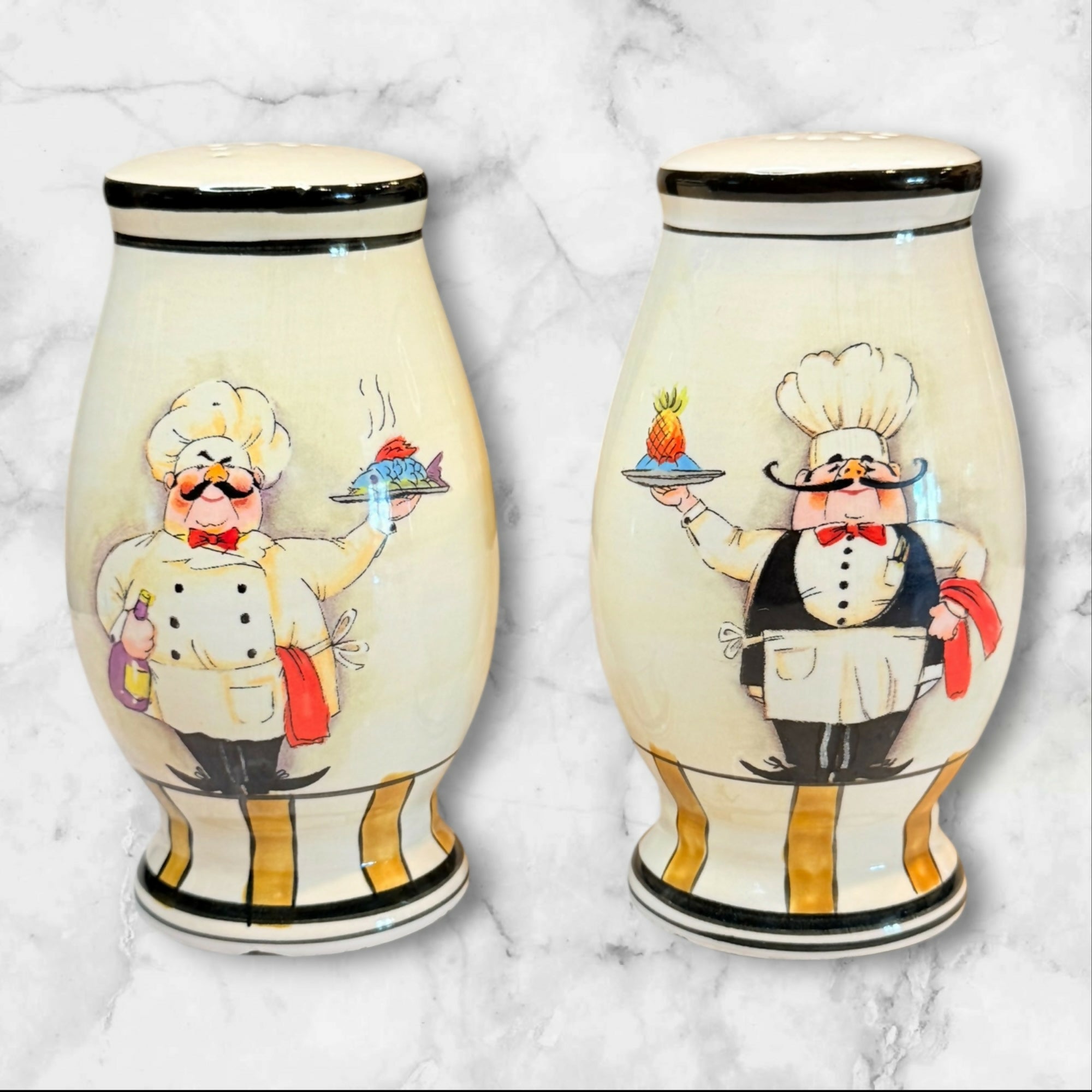 HD Designs Le Chef Salt & Pepper Shakers | Set of 2 | Good Condition