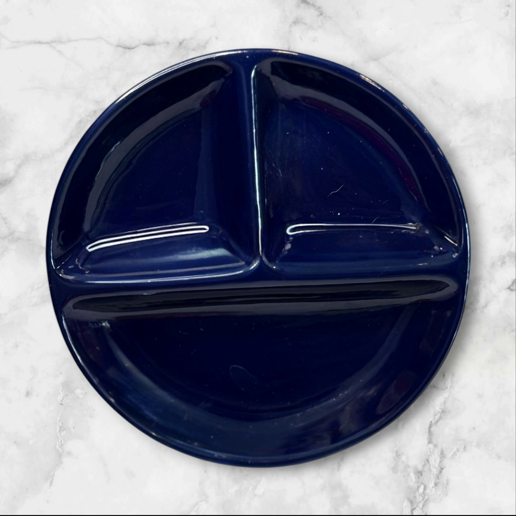 Tabletops Gallery Fondue Divided Plates Multicolor Set of 3 | Excellent