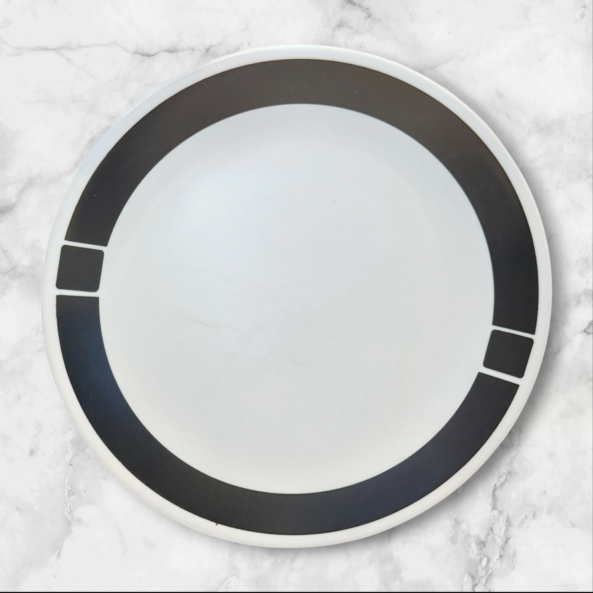 Corelle Urban Black Dinner Plates | Set of 4 | Gently Used