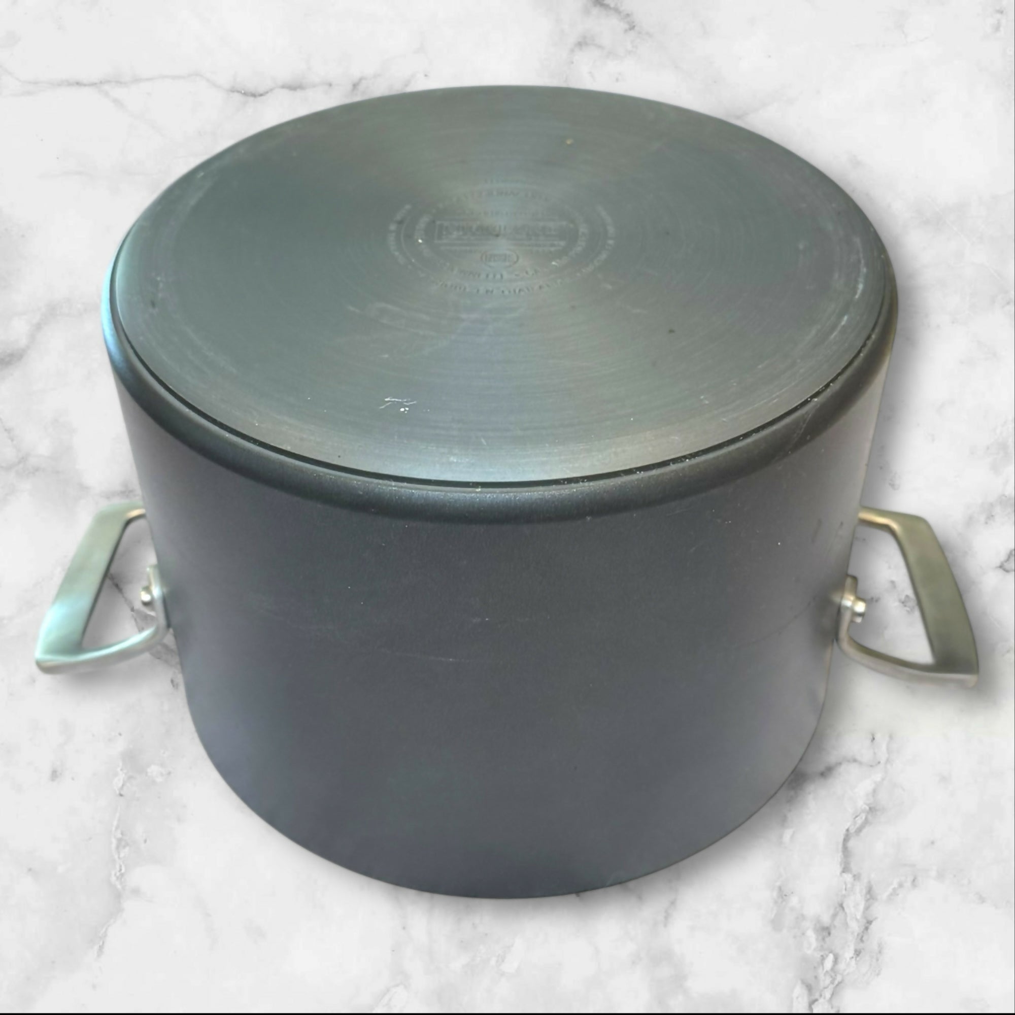 Kirkland Signature Hard Anodized Stock Pot with Lid | 8 Qt | Great Condition