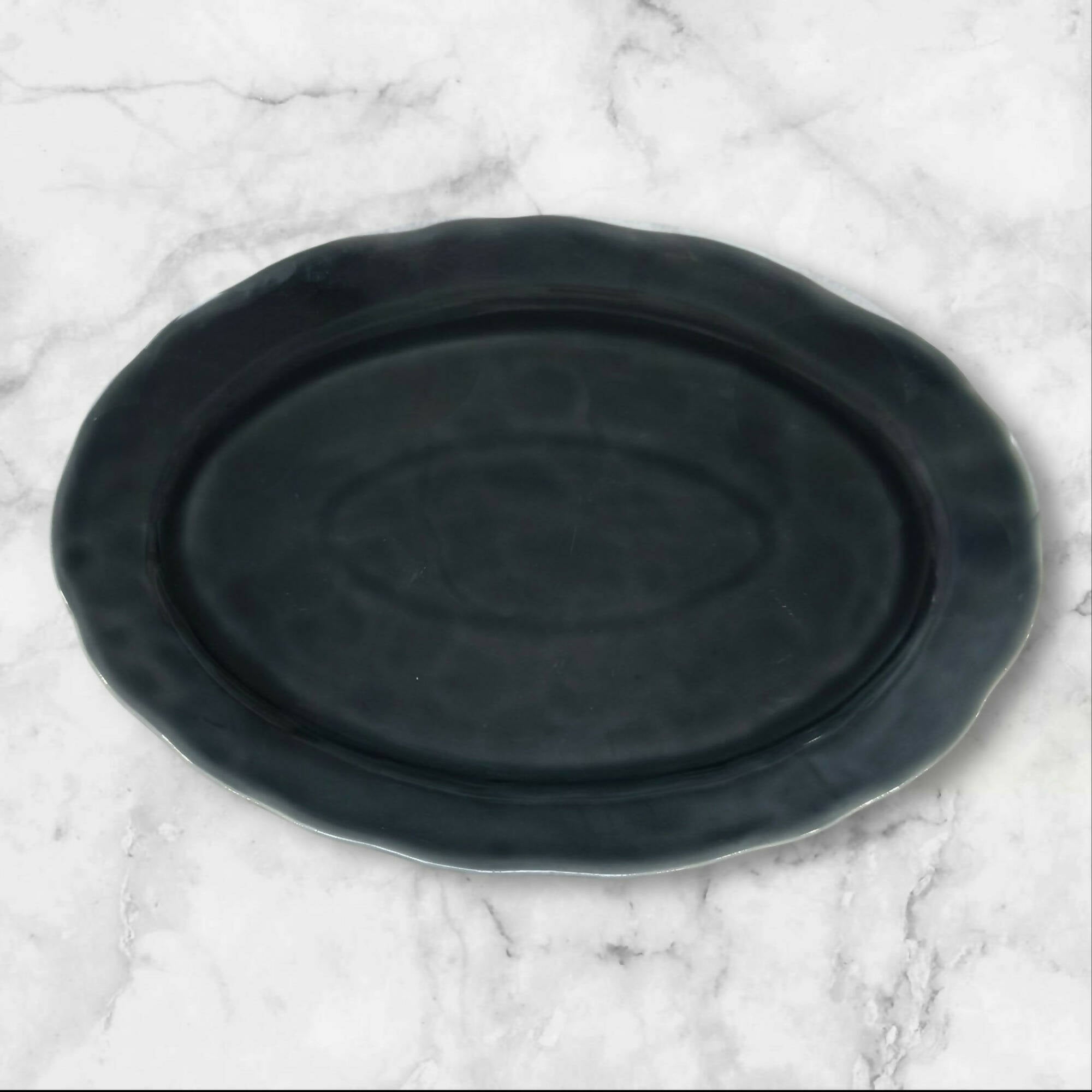 Crate & Barrel Hayes Gray Oval Serving Platter Stoneware | Great Condition