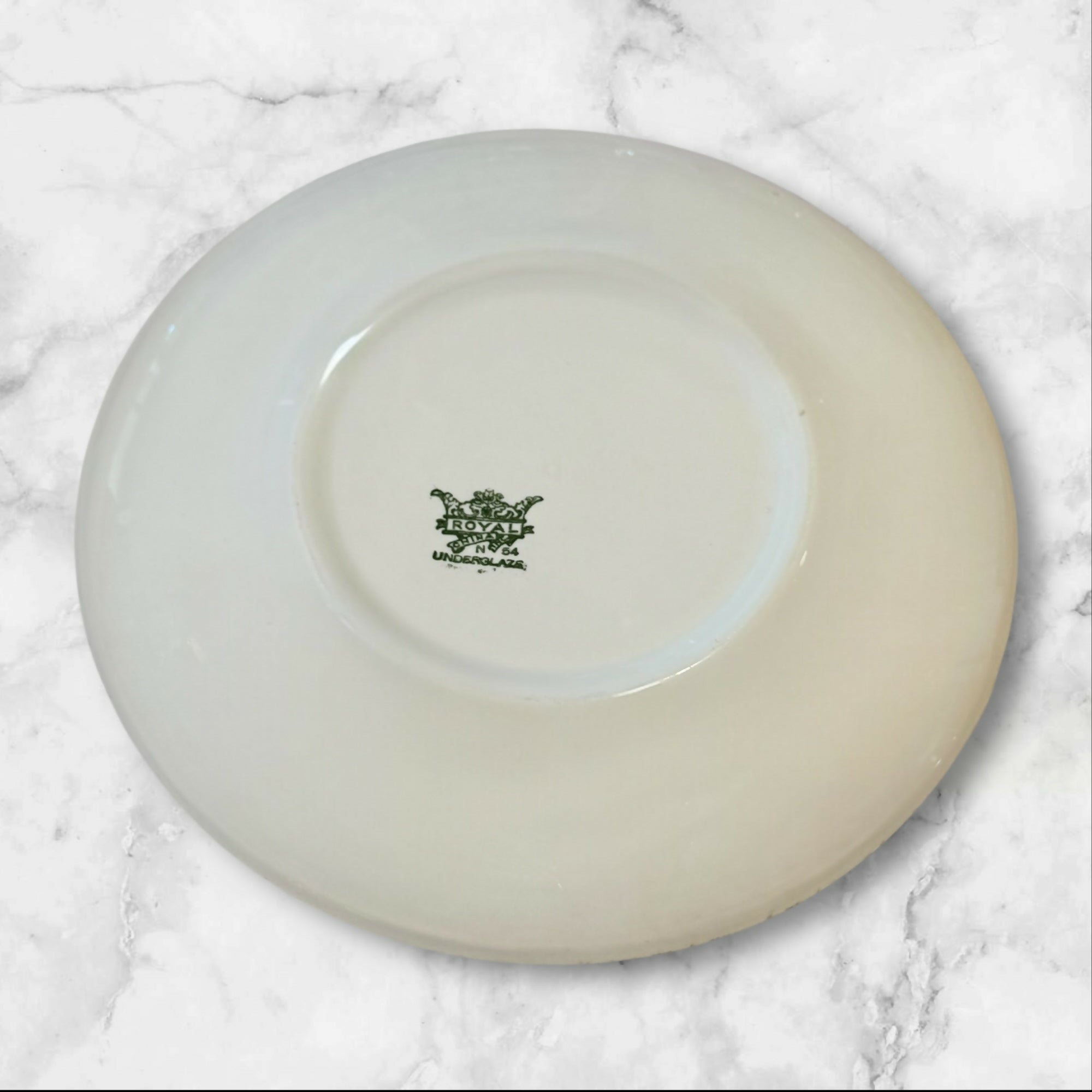 Royal USA Windblown Grey Dinner Plates | Set of 4 | Fair Condition