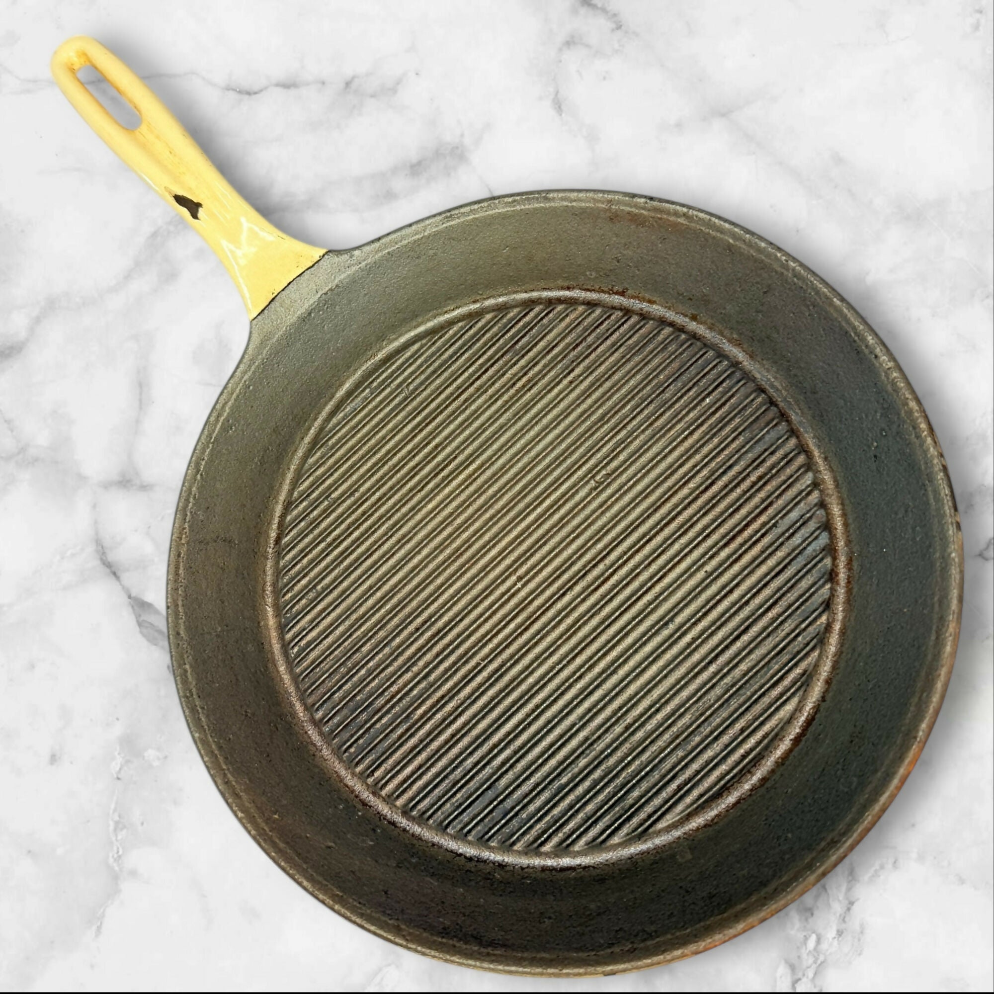 Enameled Cast Iron Grill Pan 10.75 Inch | Good Condition