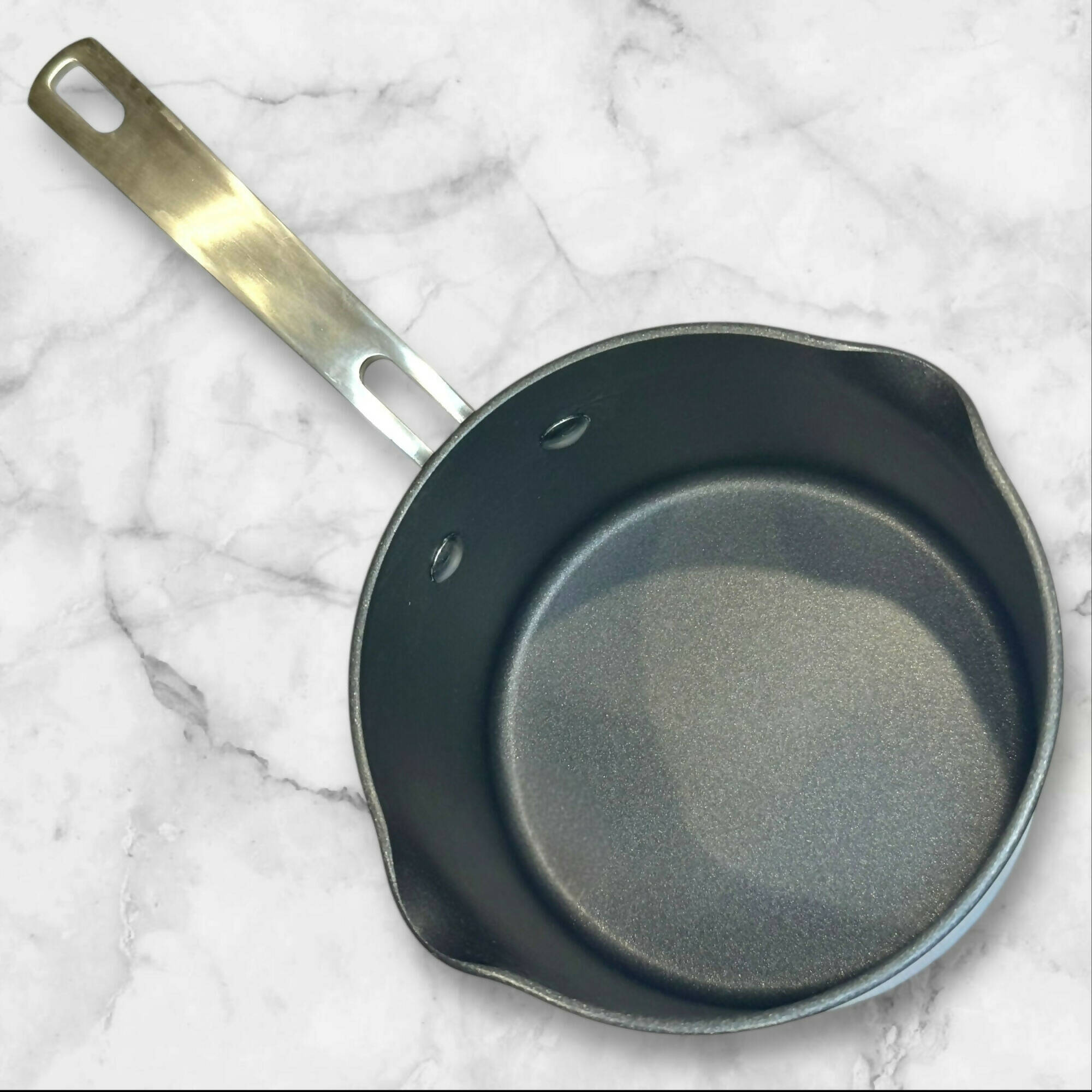 Kirkland Signature Hard-Anodized Saucepan w/ Lid | 2 Qt | Good Condition