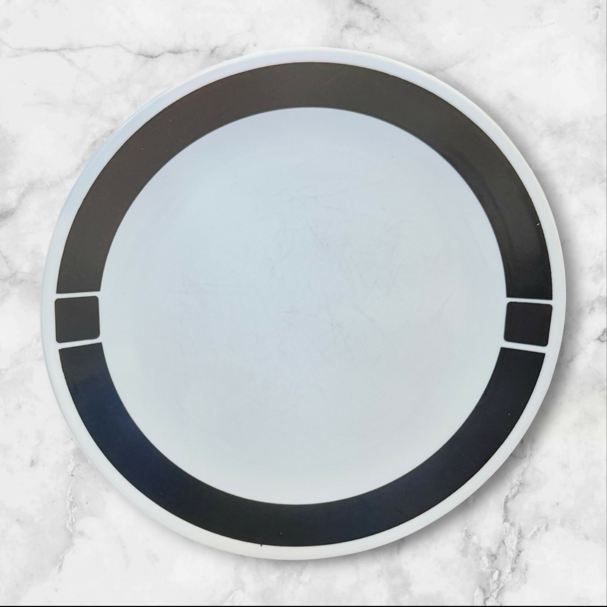 Corelle Urban Black Dinner Plates | Set of 4 | Gently Used