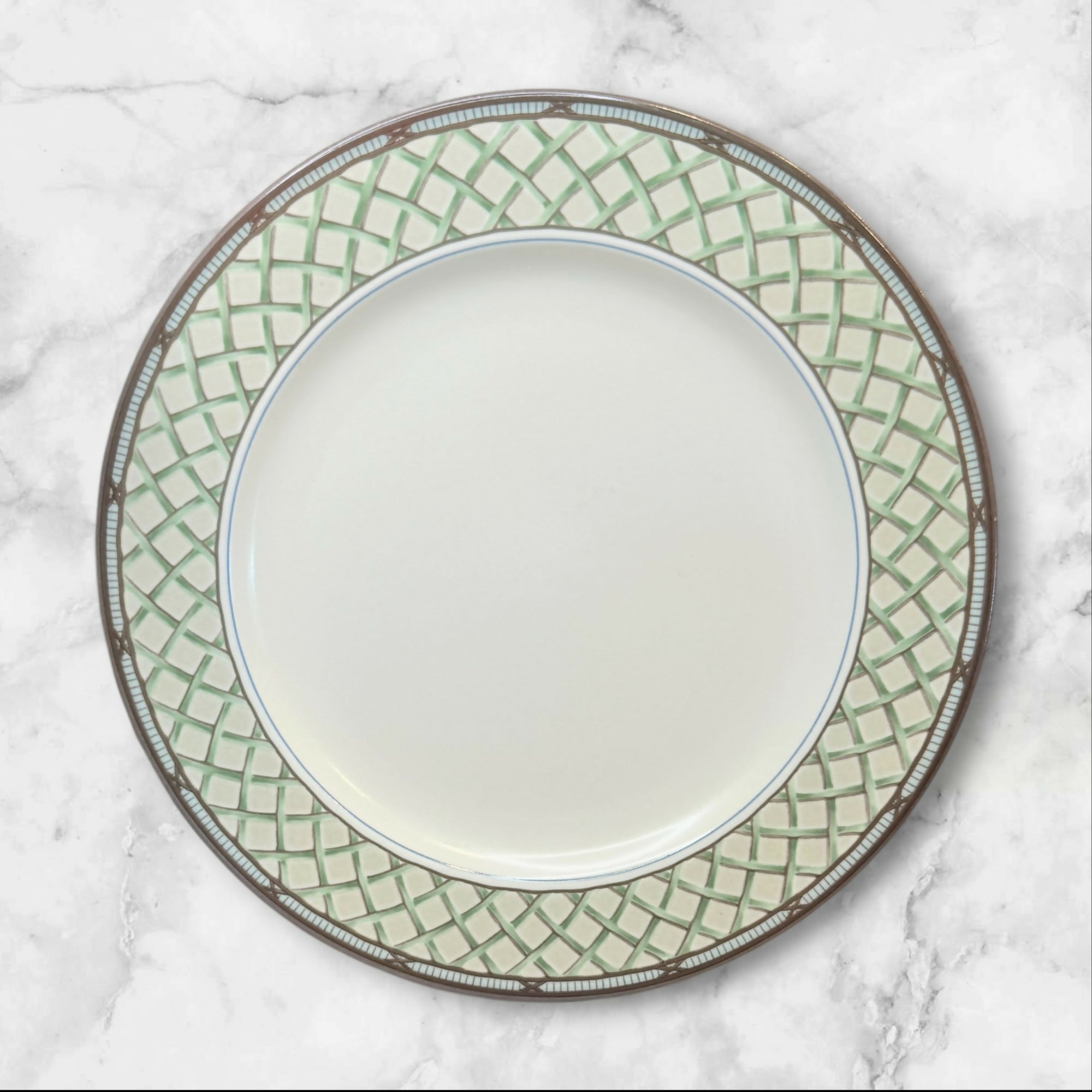 Mikasa Garden Trellis Dinner Plates Set of 4 | Excellent Condition