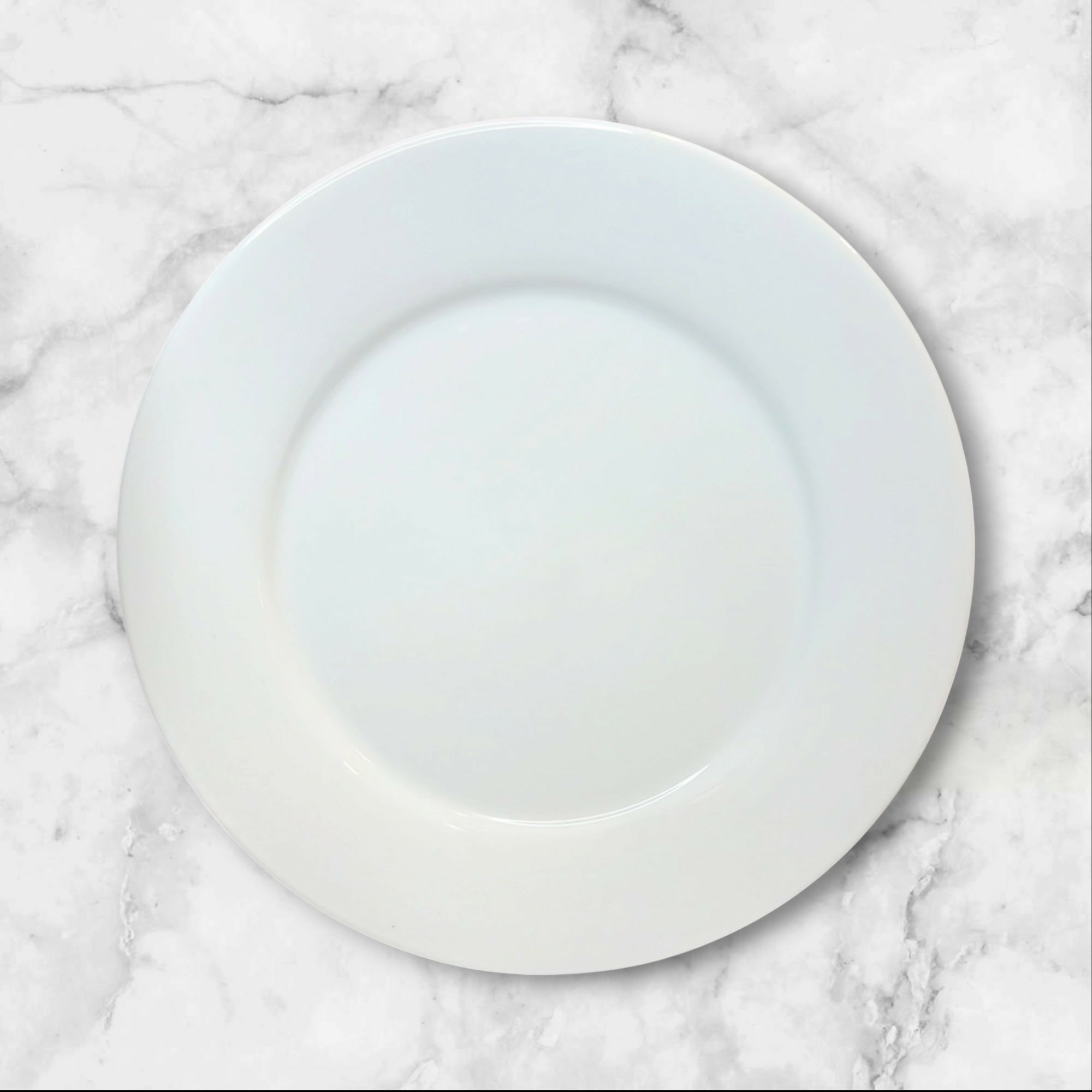 Crate & Barrel Sri Lanka White Dinner Plates Set of 4 Great Condition