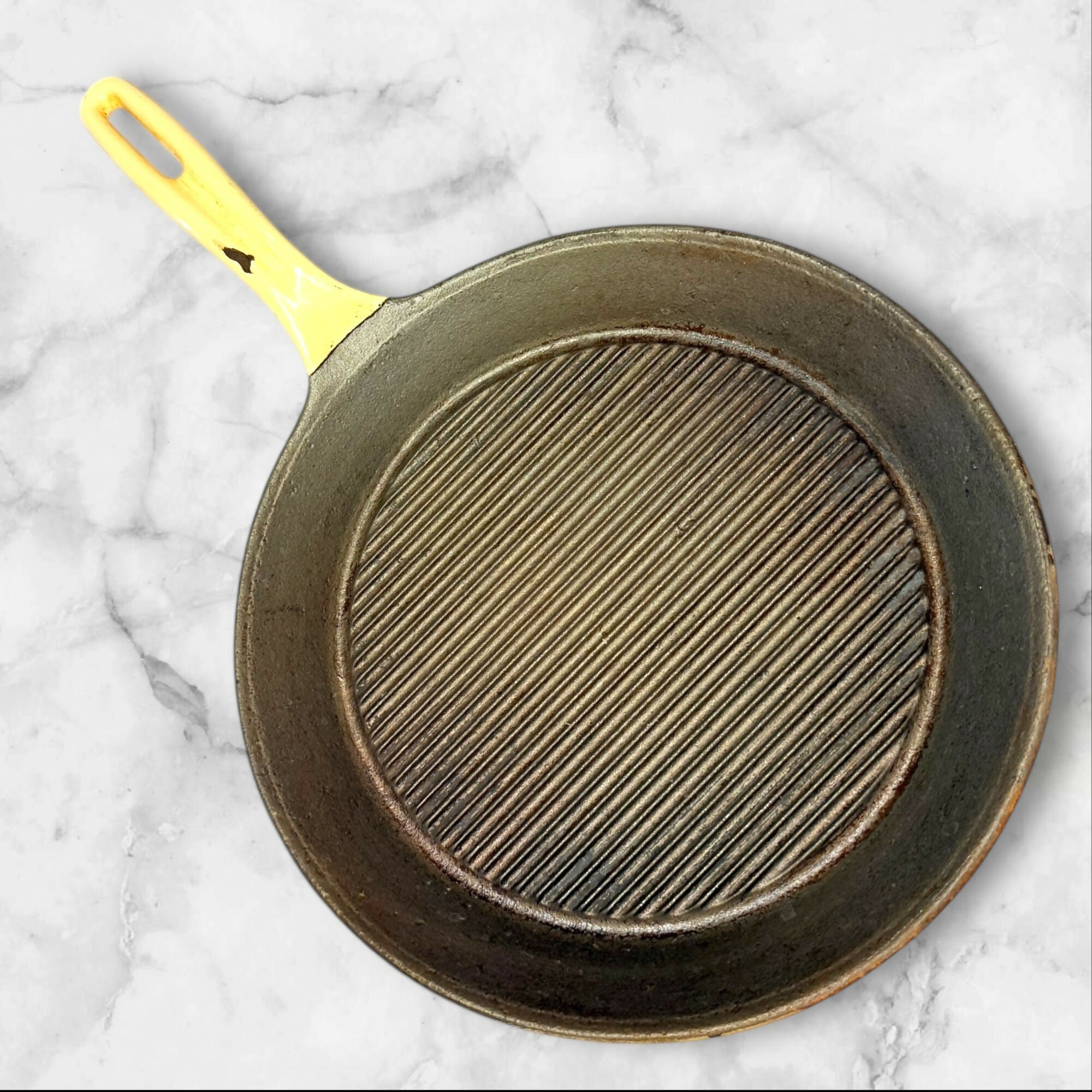 Enameled Cast Iron Grill Pan 10.75 Inch | Good Condition