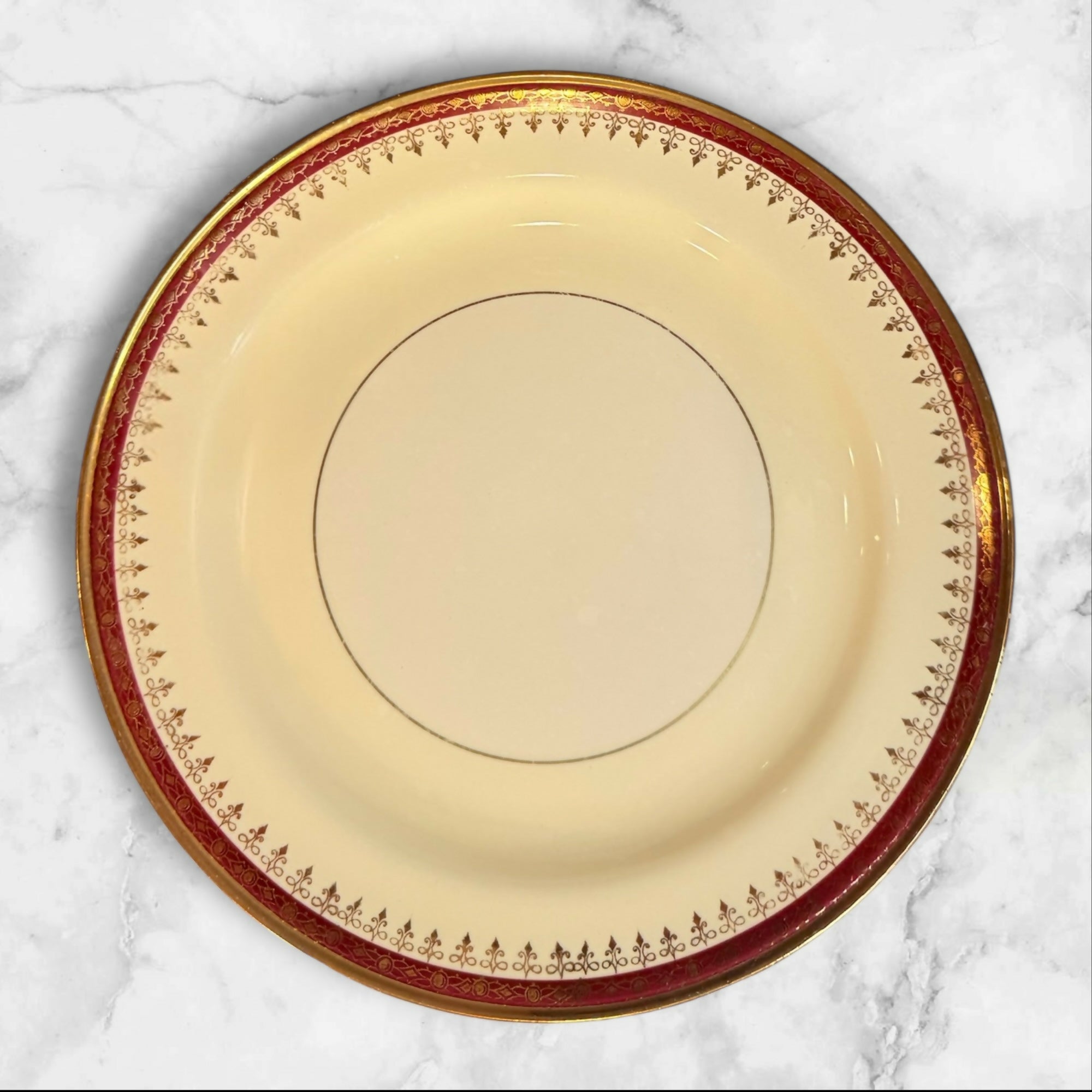 Eggshell Nautilus Red & Gold Rim Dinner Plates | Set of 4 | Good Condition