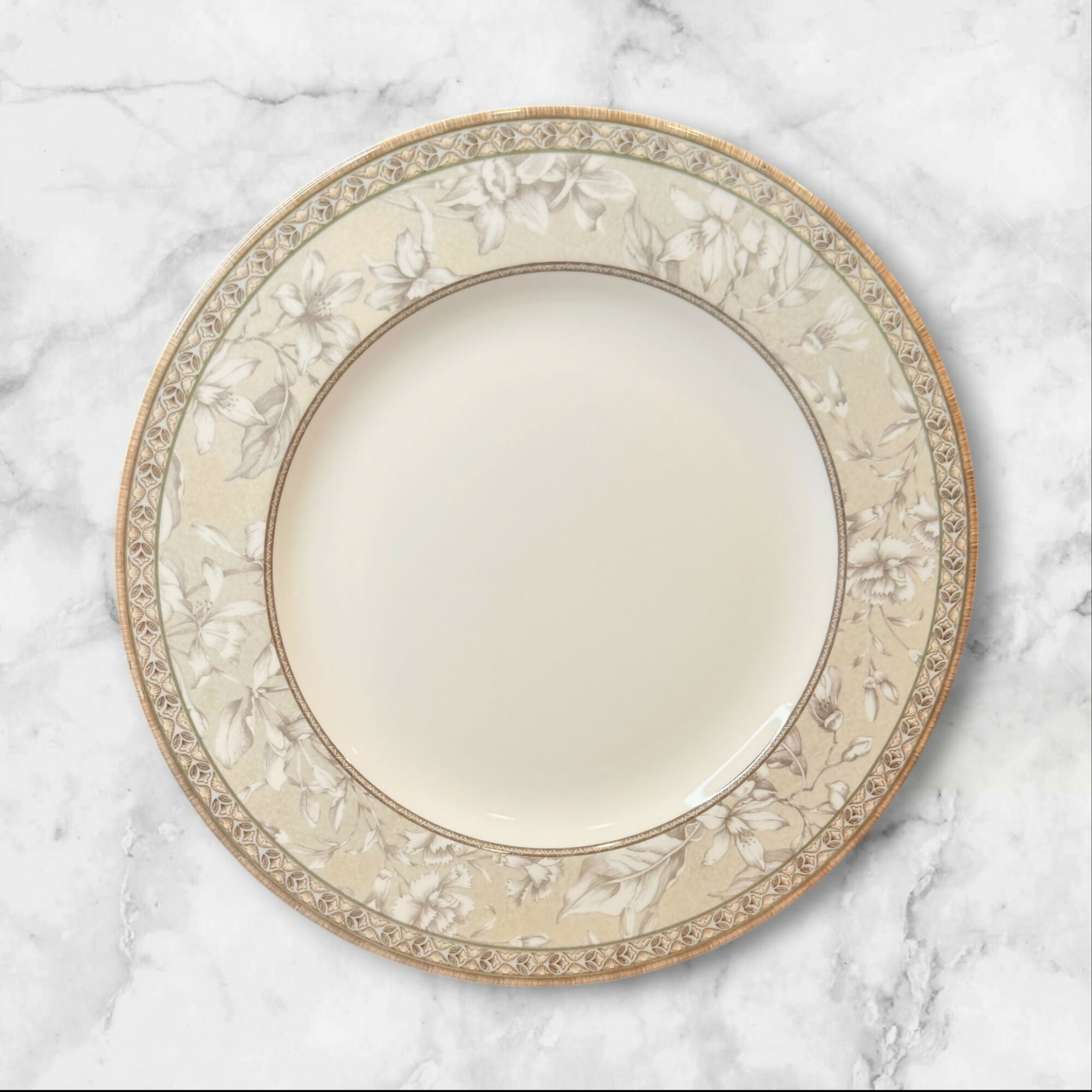 Johnson Bros Enchanted Garden Dinner Plates Set of 4 | Excellent Condition