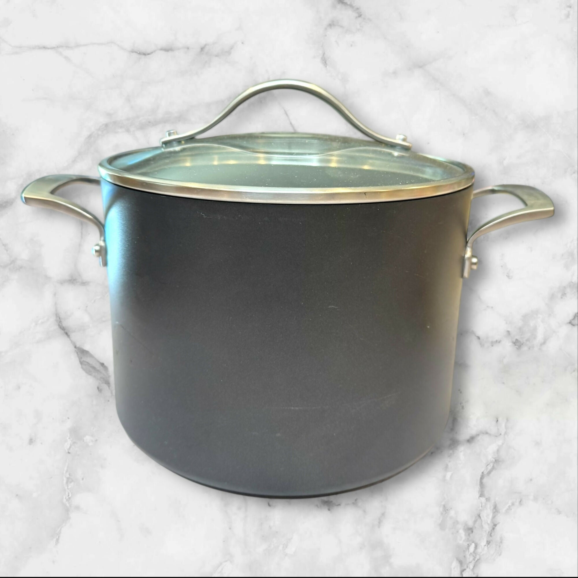 Kirkland Signature Hard Anodized Stock Pot with Lid | 8 Qt | Excellent Condition