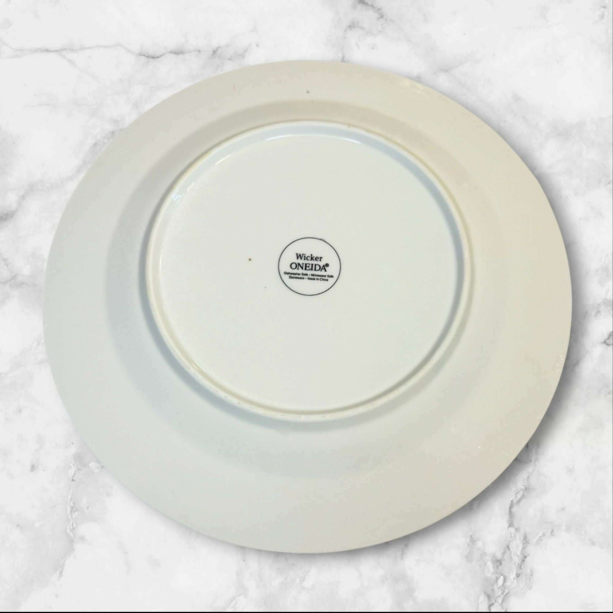 Oneida Wicker Dinner Plates White Textured Stoneware | Set of 6 | Excellent
