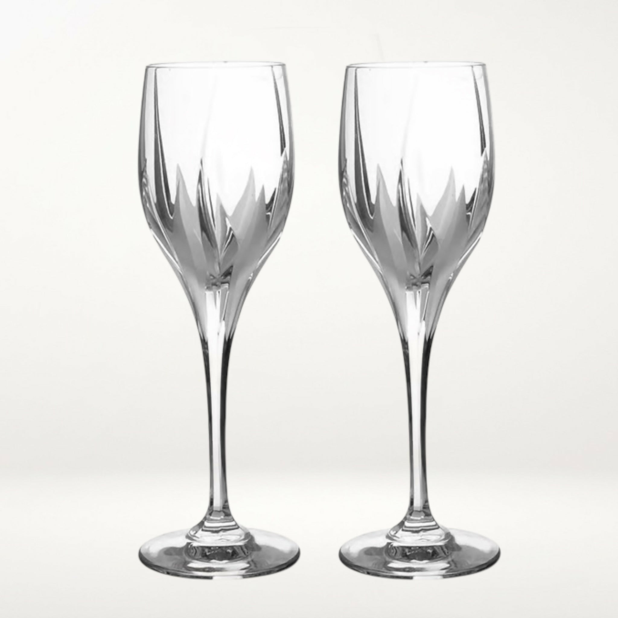 Mikasa Flame D’Amore Cut Crystal Wine Glasses | Set of 4 | Excellent Condition