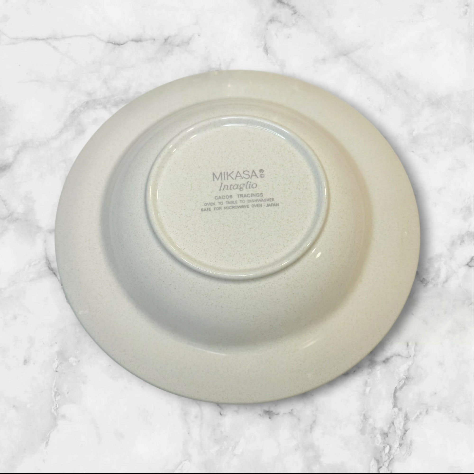 Mikasa Tracings Stoneware Dinner & Soup Bowls Set of 8 | Excellent Condition