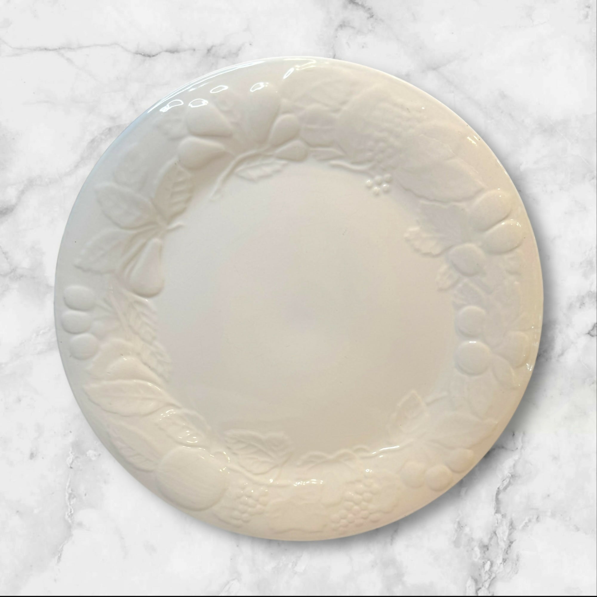 Gibson Designs Fruit Dinner Plates | Set of 5 | Gently Used