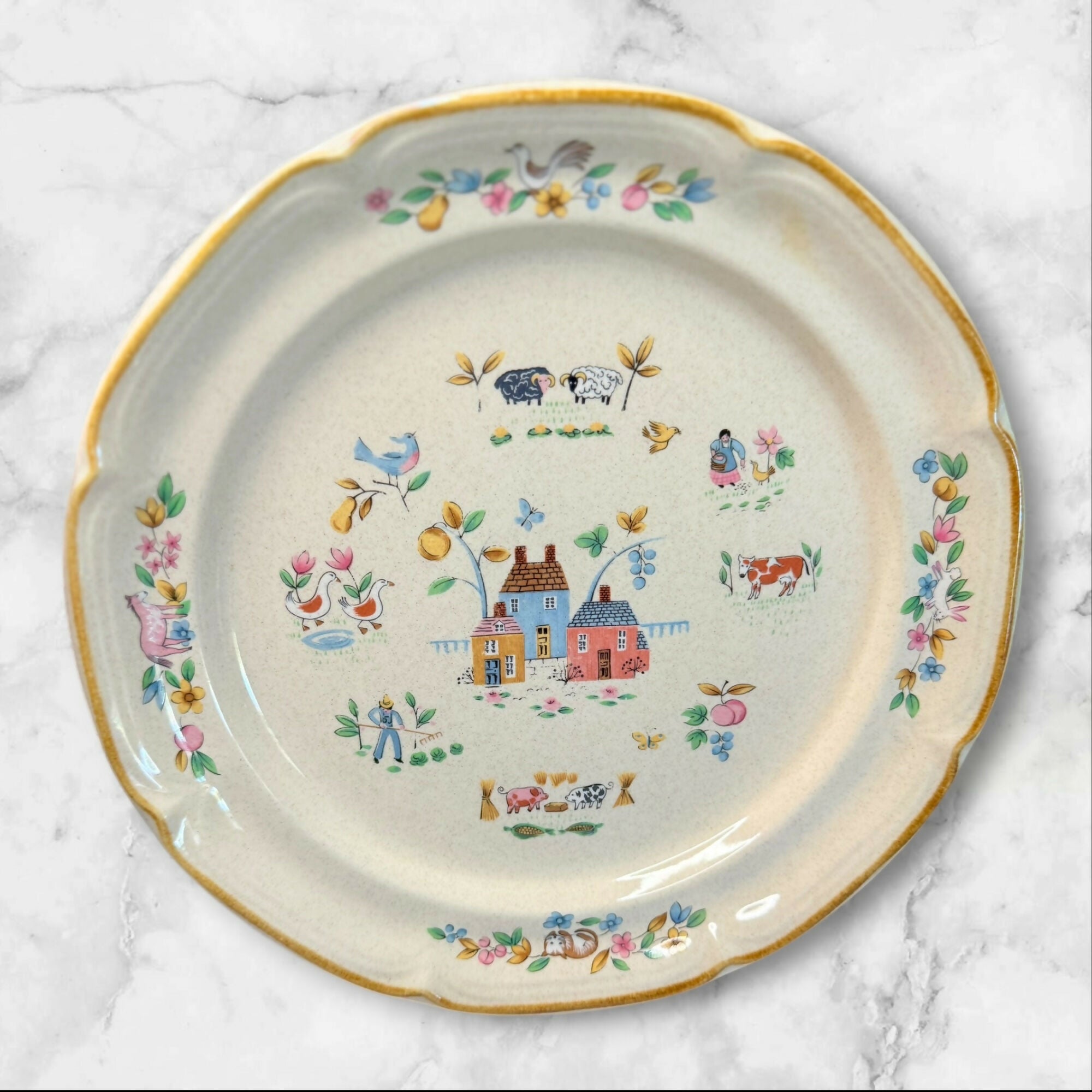 International Heartland Farmhouse Dinner Plates | Set of 4 | Discontinued | Excellent Condition