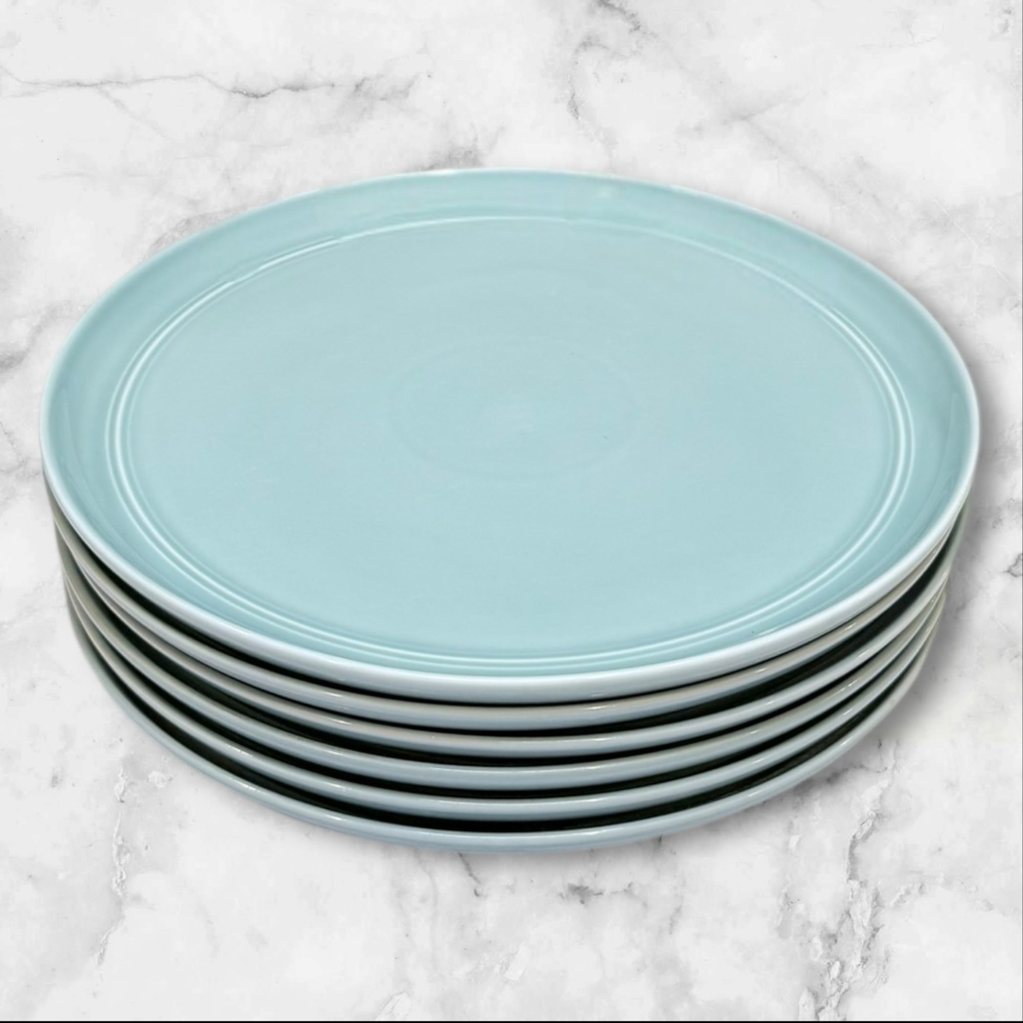 Crate & Barrel Hue Blue Dinner Plates | Set of 6 | Good Condition