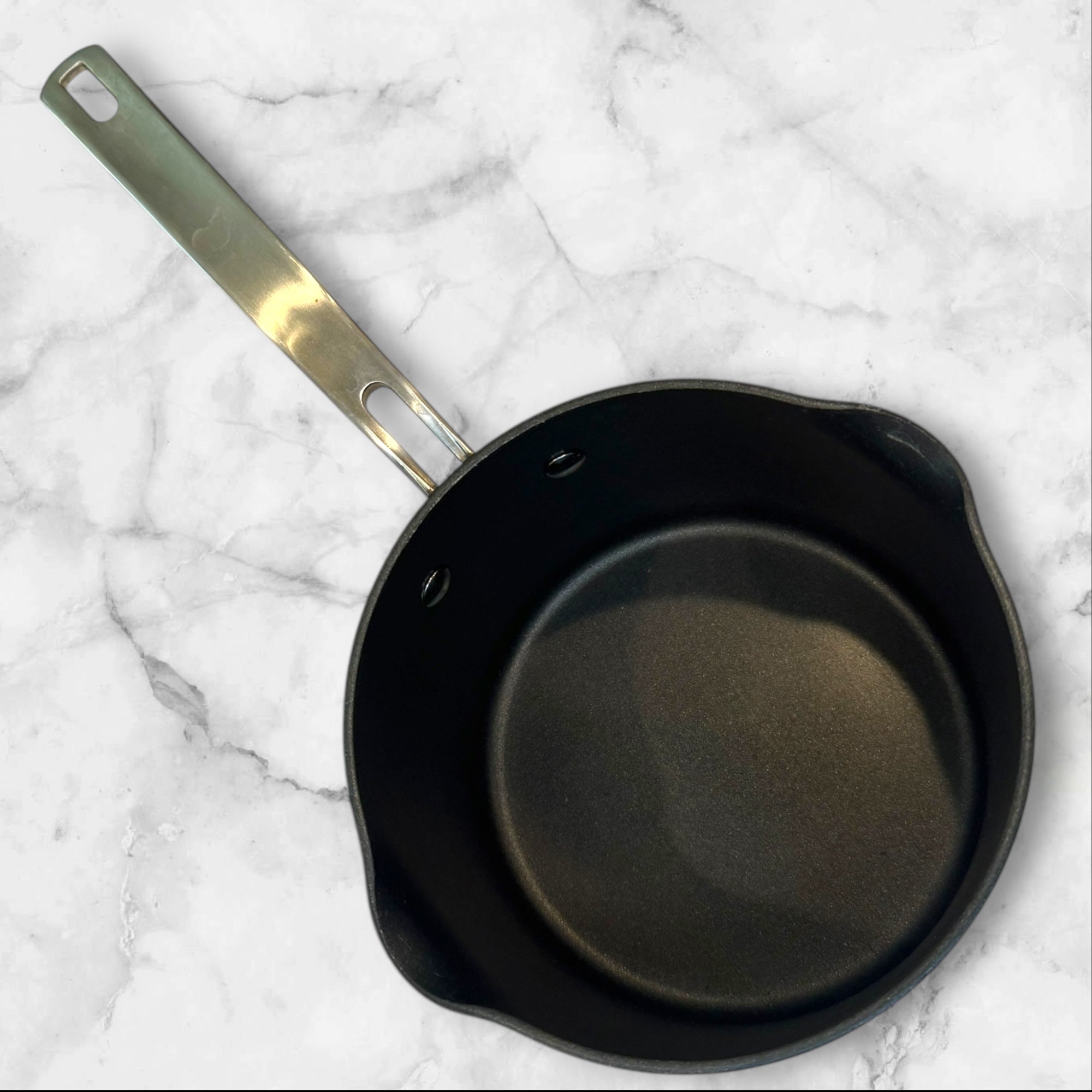 Kirkland Signature Hard Anodized Sauce Pan with Lid | 3 Qt | Good Condition