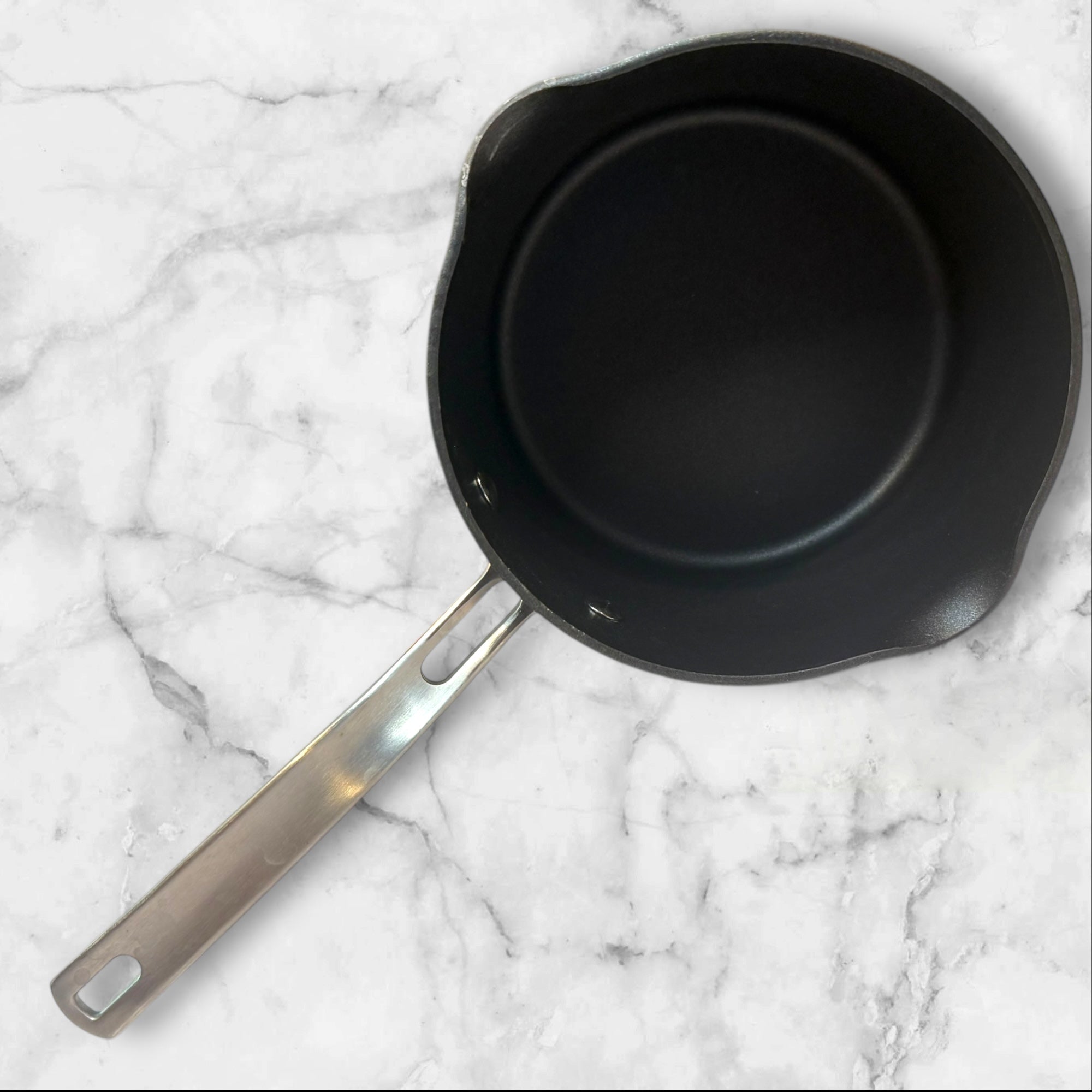 Kirkland Signature Hard Anodized Sauce Pan with Lid | 3 Qt | Good Condition