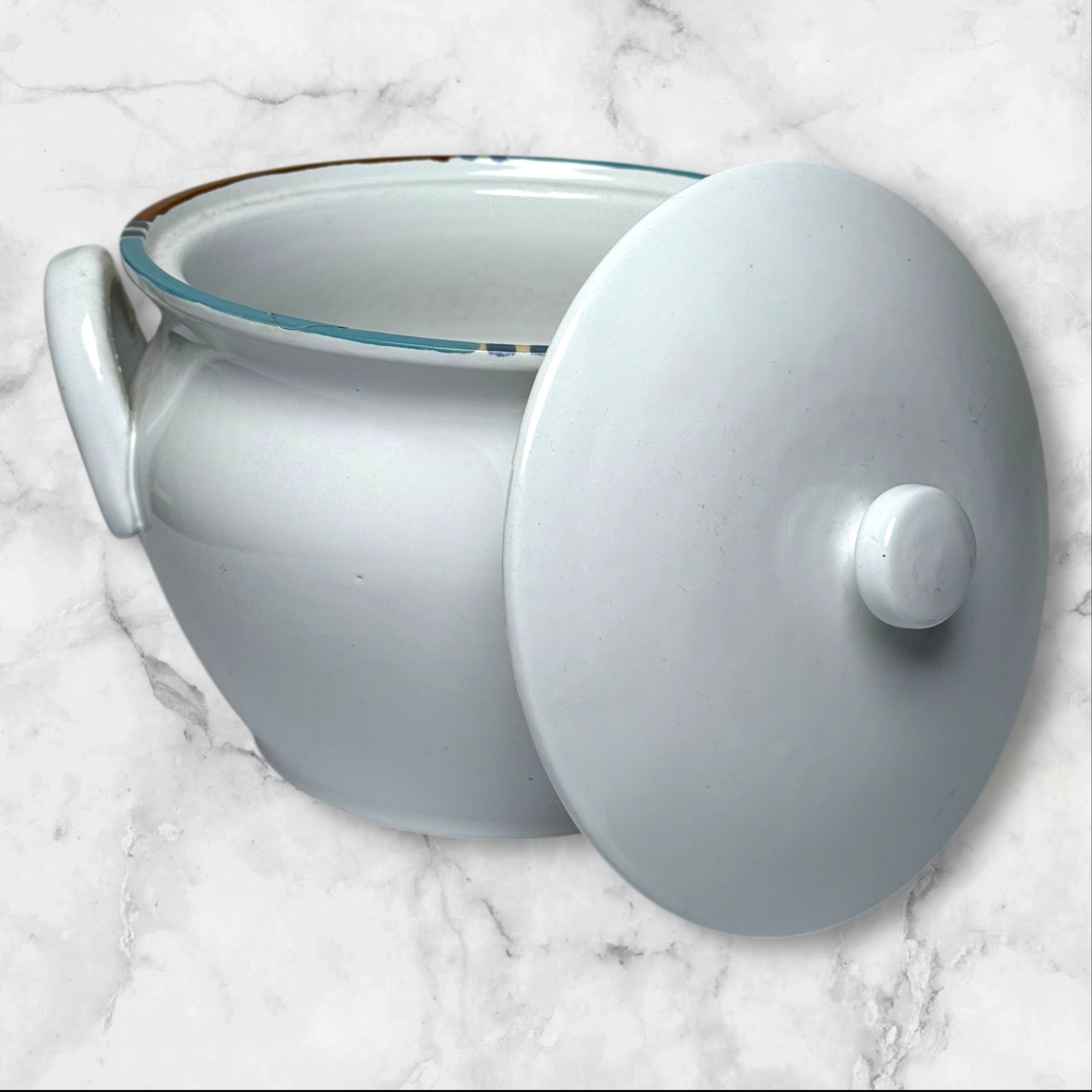 Dansk Mesa White Sand Tureen with Lid | 8 3/8” | Excellent Condition