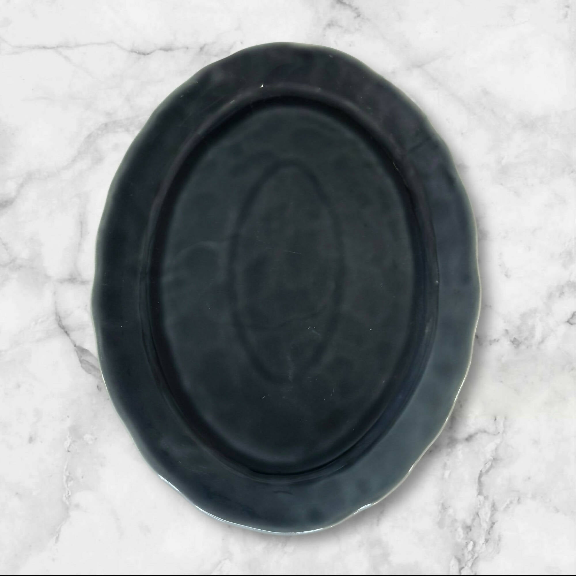 Crate & Barrel Hayes Gray Oval Serving Platter Stoneware | Great Condition