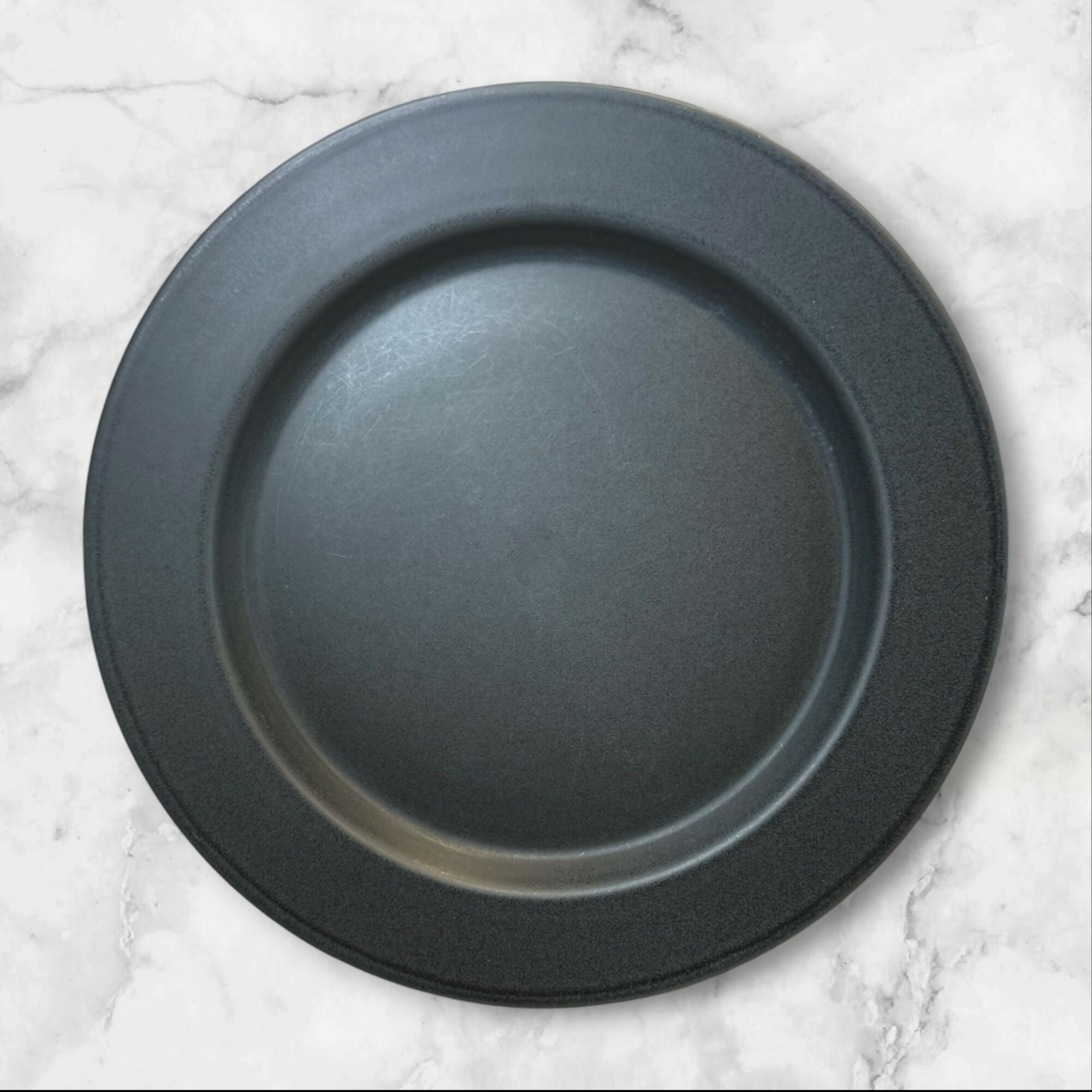 Calvin Klein Kohl Dinner Plates Set of 4 | Excellent Condition | Minor Wear