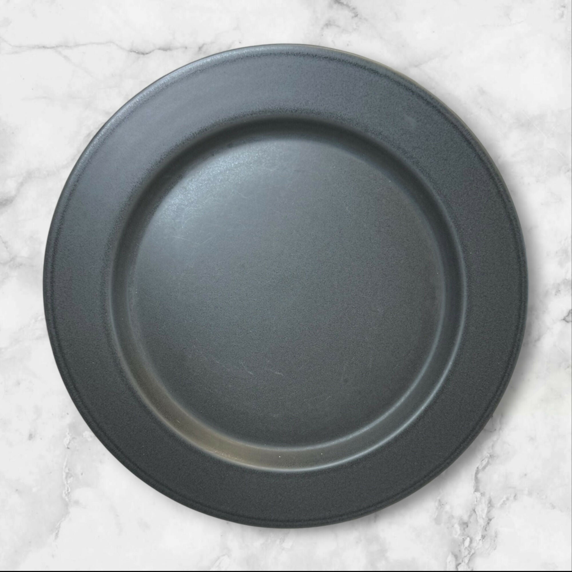 Calvin Klein Kohl Dinner Plates Set of 4 | Excellent Condition | Minor Wear