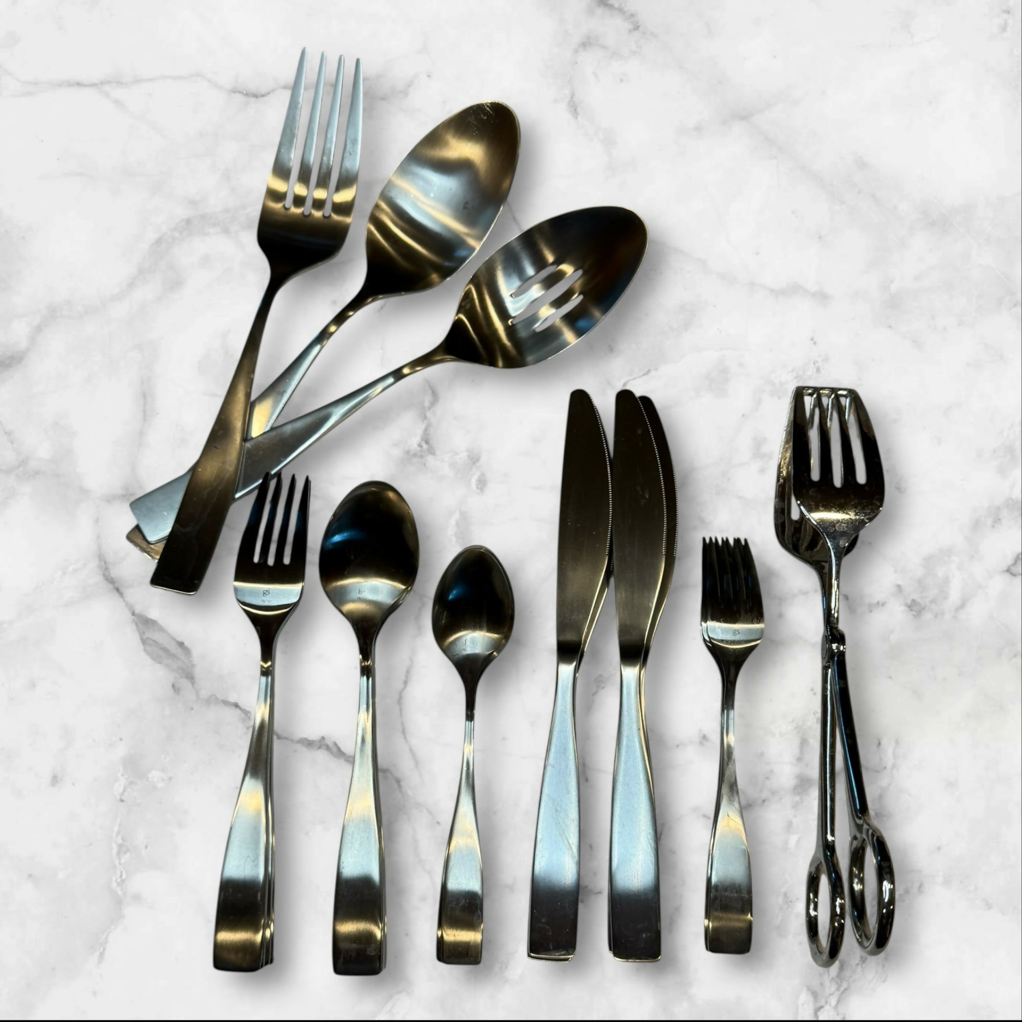 Gourmet Settings 24 Piece Stainless Flatware Set w Serving | Gently Used