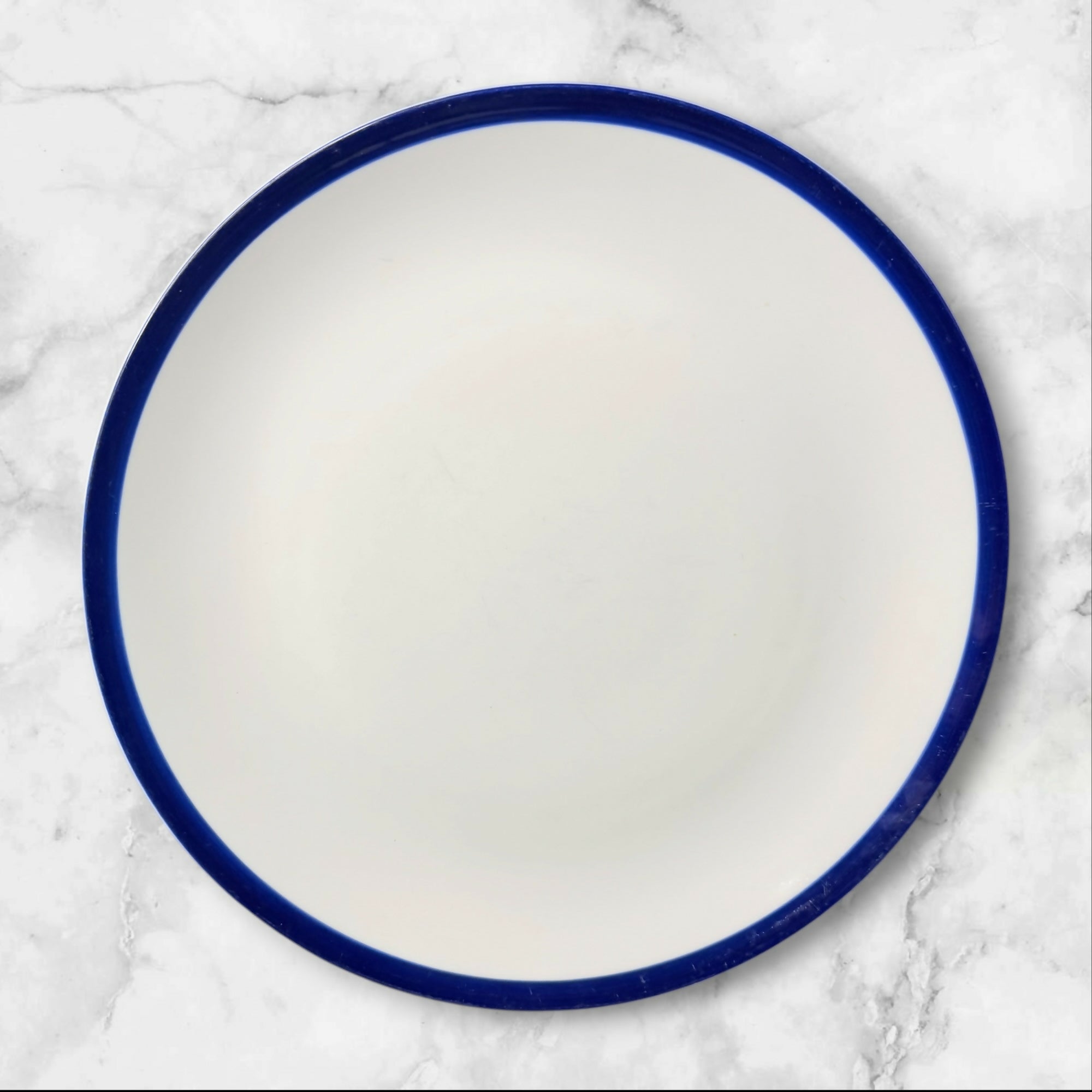 Crate & Barrel Belmont Dinner Plates Set of 4 White Blue Rim Gently Used