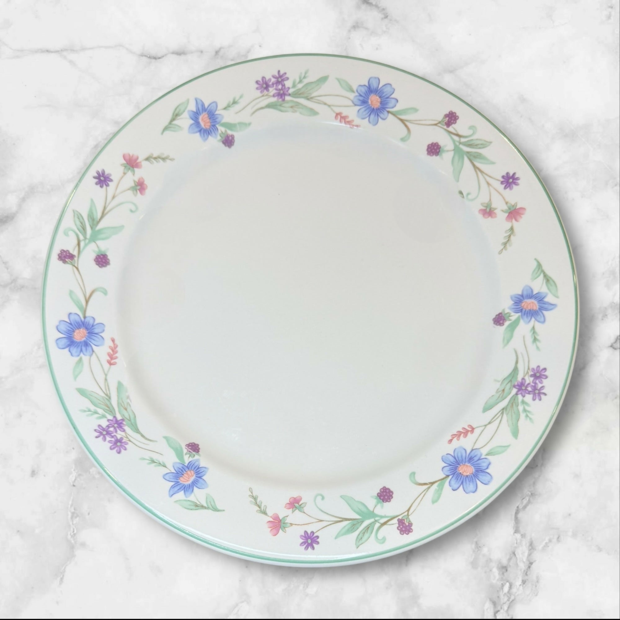 Oneida Ava Floral Dinner Plates Set of 4 | Great Condition