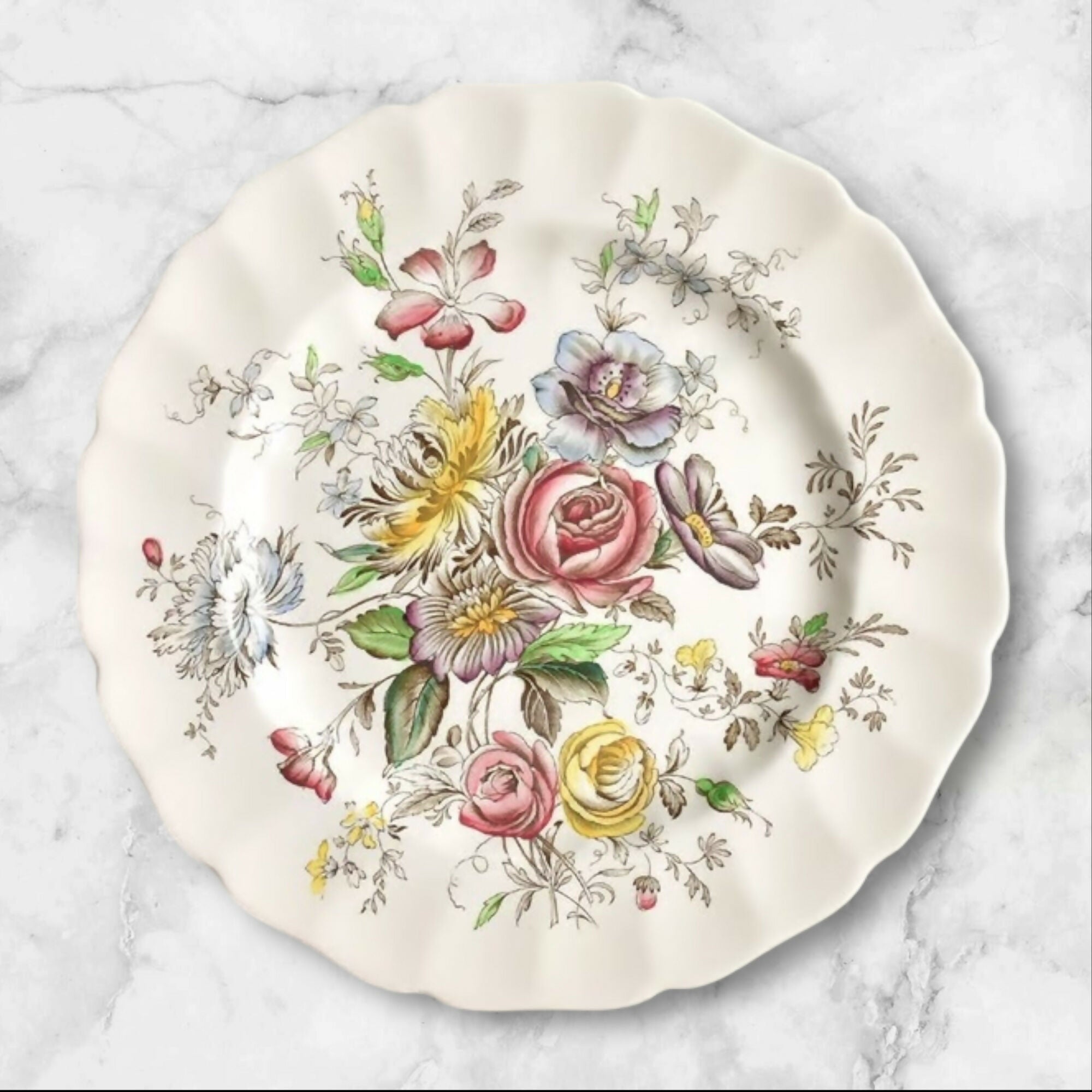 Johnson Brothers Sheraton Floral Center Dinner Plates | Set of 4 | Excellent