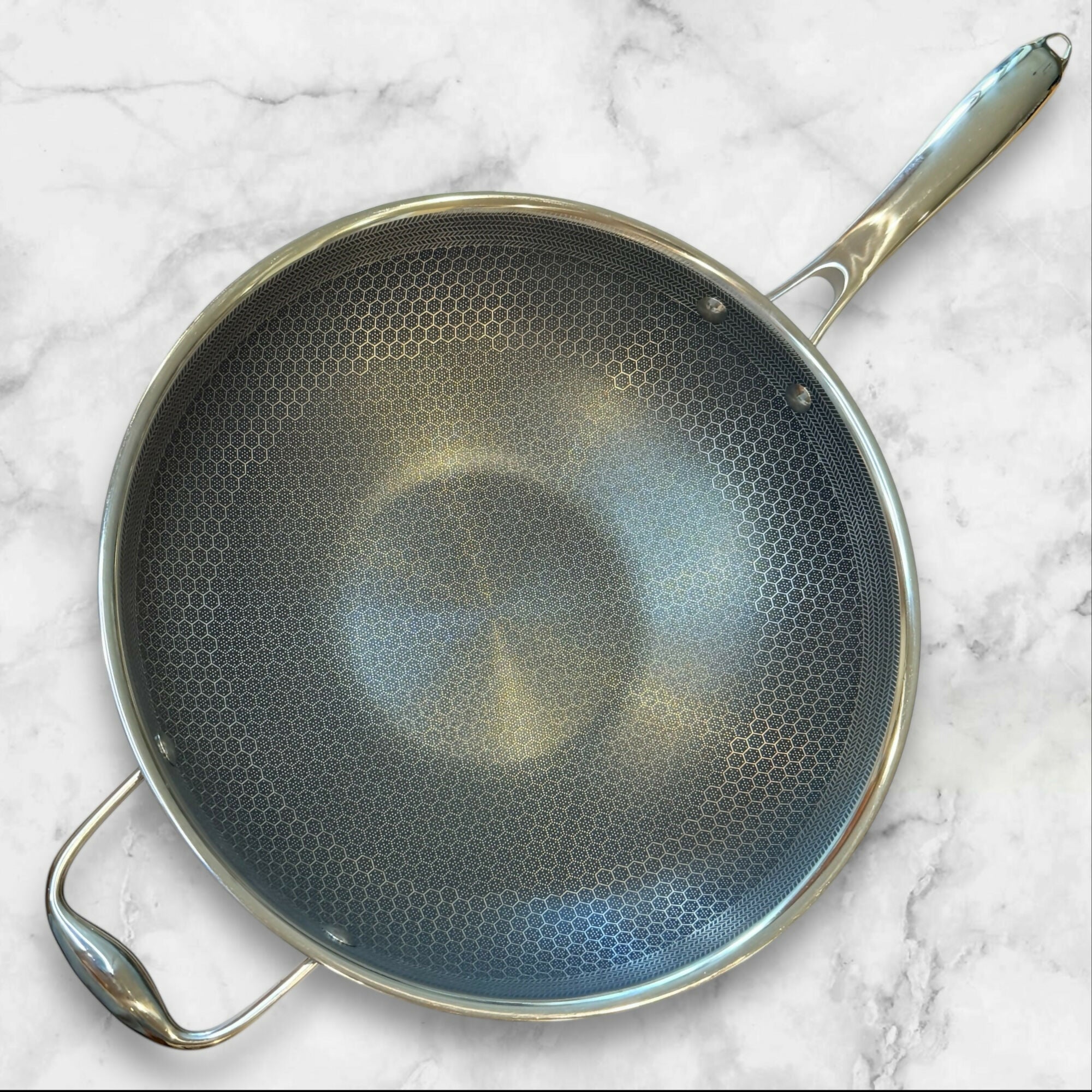 HexClad 12 Inch Hybrid Wok Pan w/ Lid & Bag | Excellent Condition