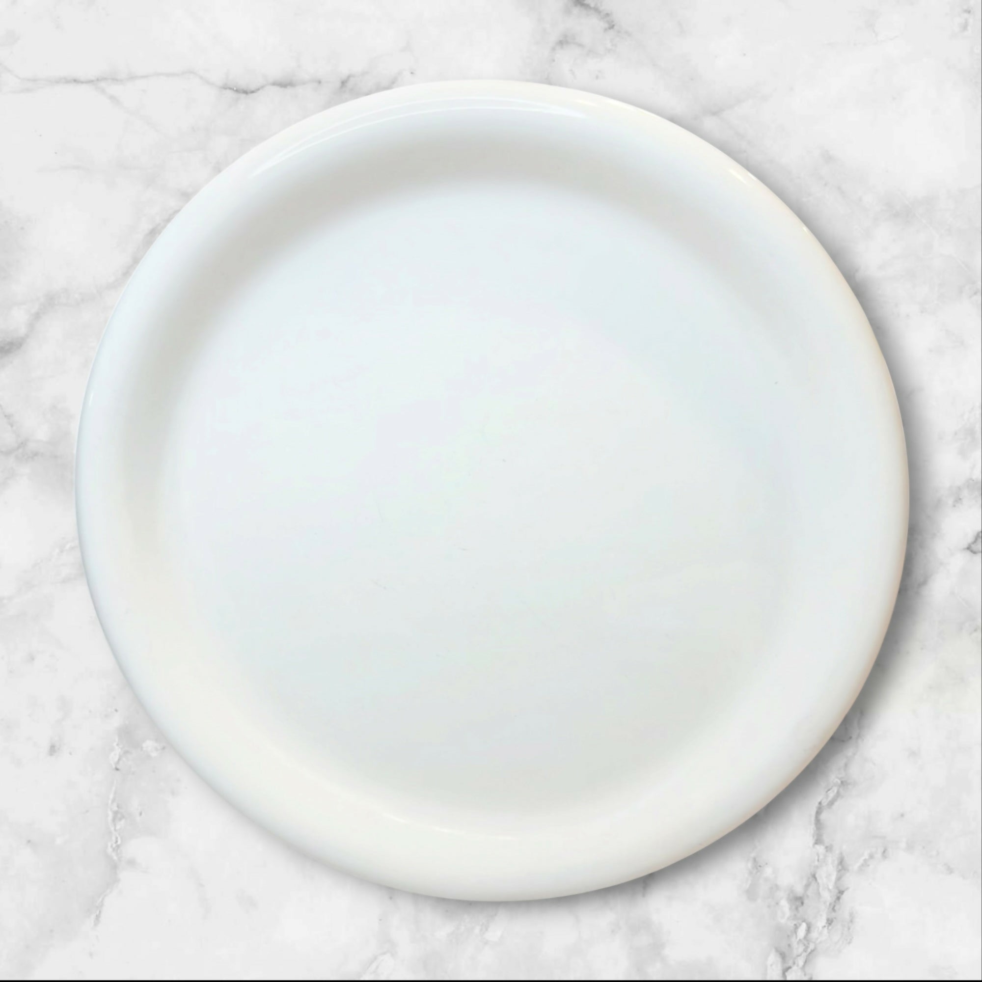 Crown Corning White Luncheon Plates Set of 4 Made in Italy Great Condition