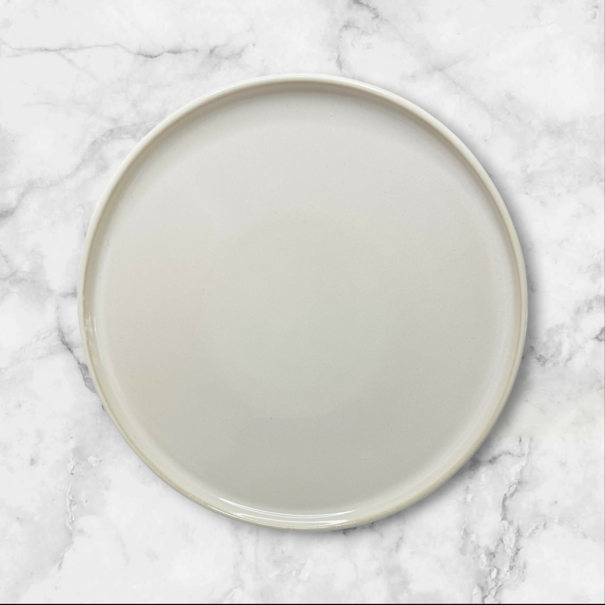 Köök Stoneware Dinner Plates | Set of 5 | Cream | Excellent Condition