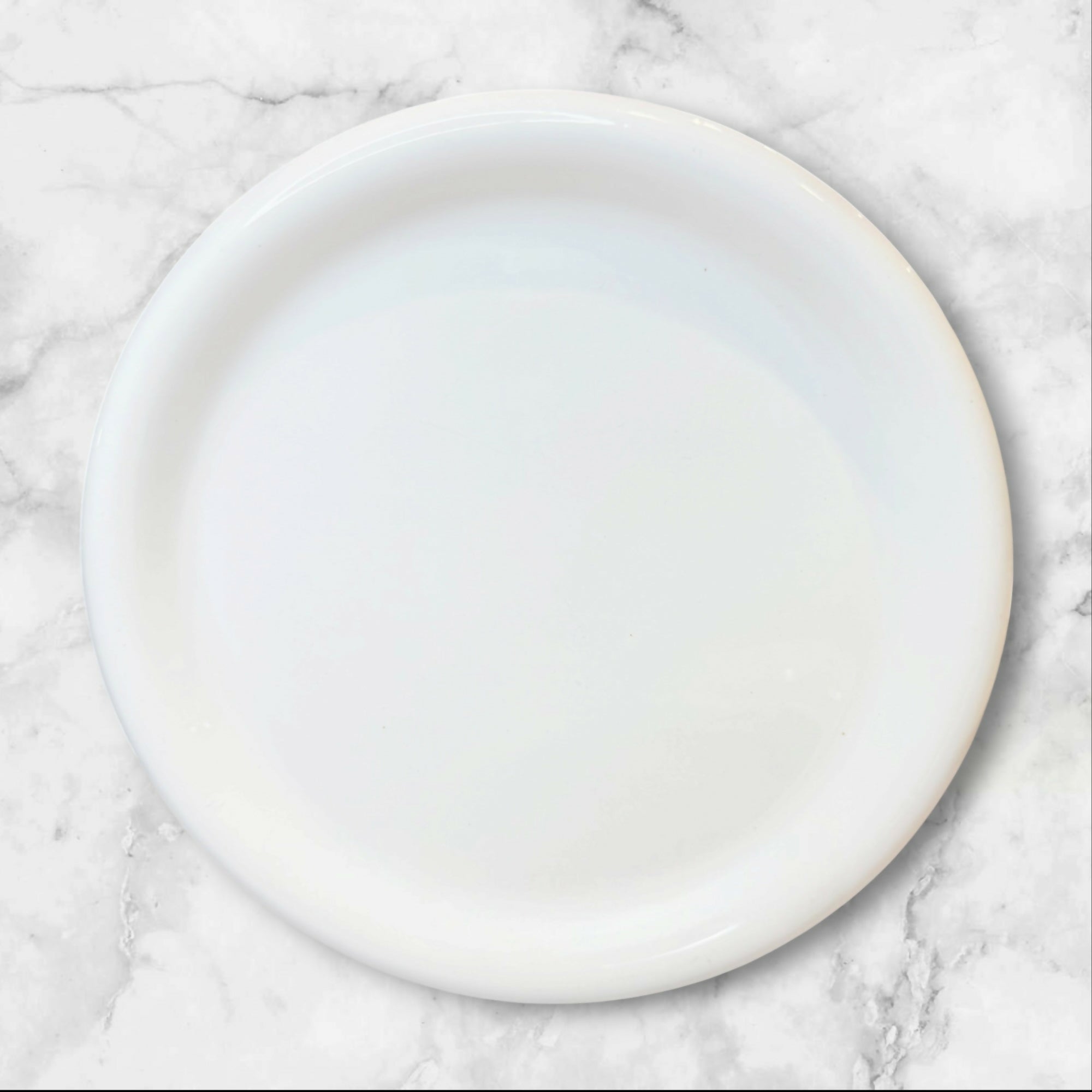 Crown Corning White Luncheon Plates Set of 4 Made in Italy Great Condition